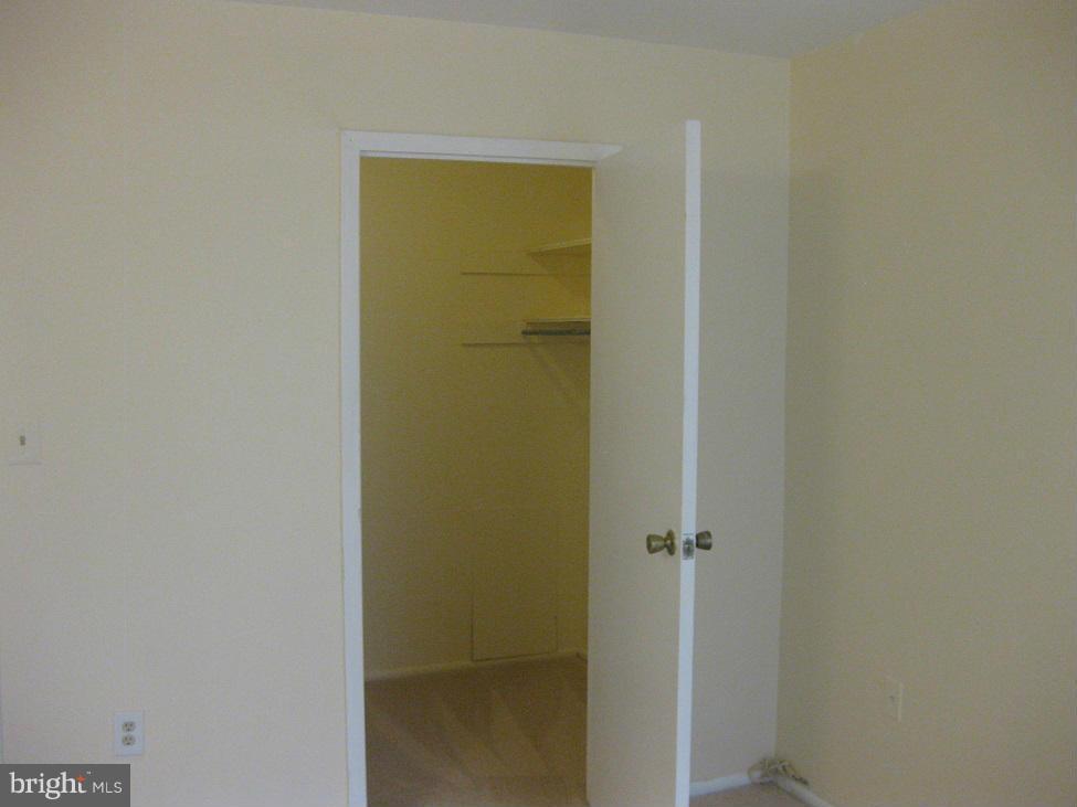 CHELSEA WOODS-PHASE 3> - Residential Lease