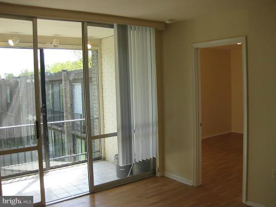 CHELSEA WOODS-PHASE 3> - Residential Lease