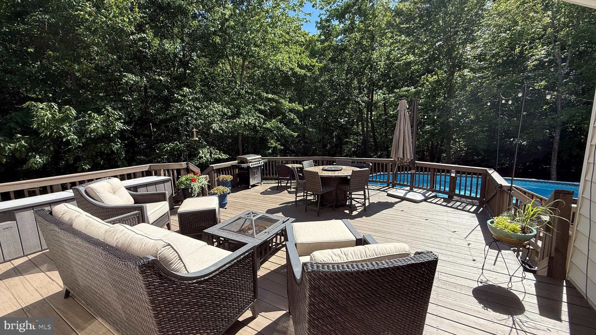 335 GENTLE BREEZE CIRCLE