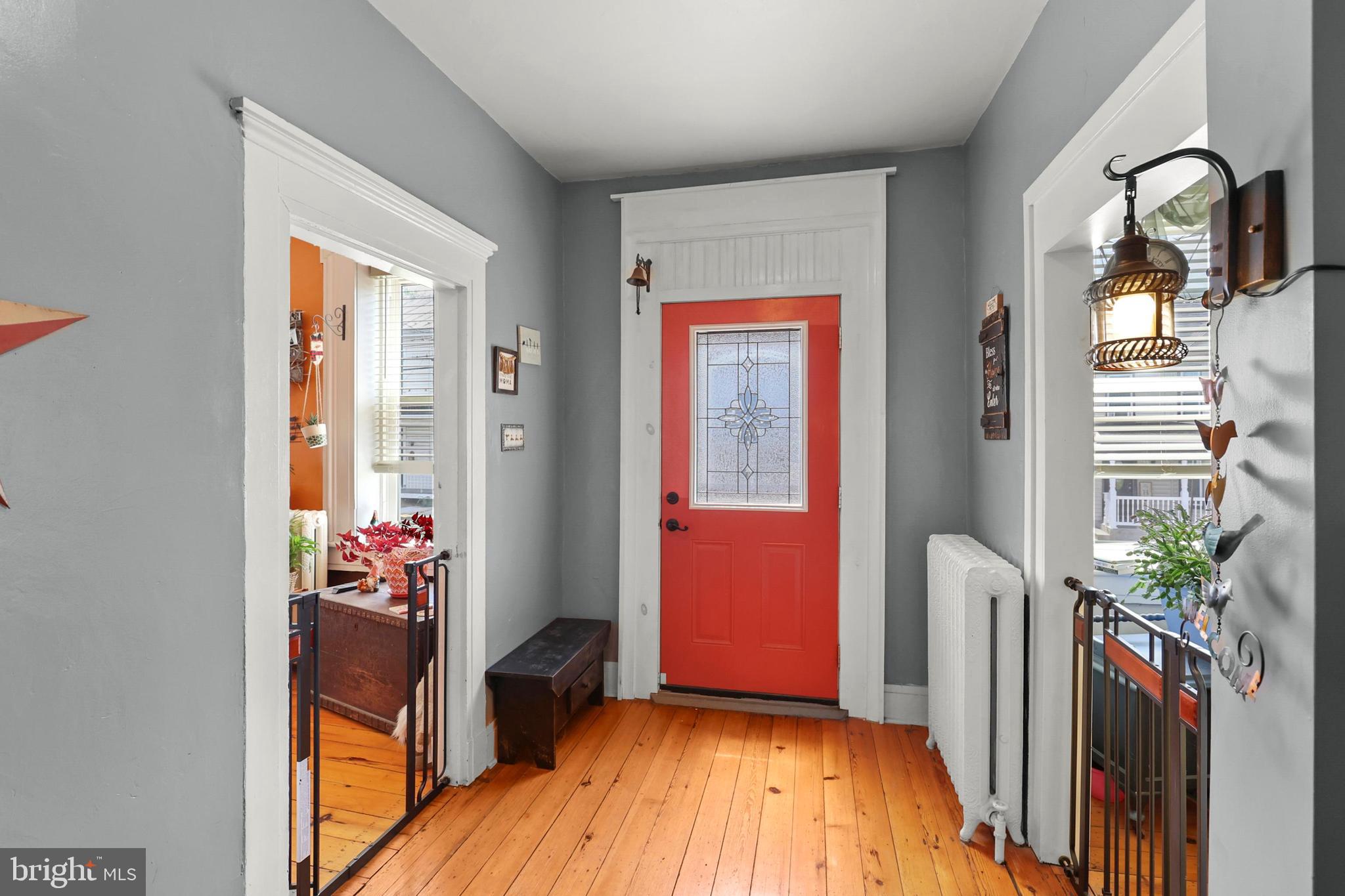 129 W KING STREET