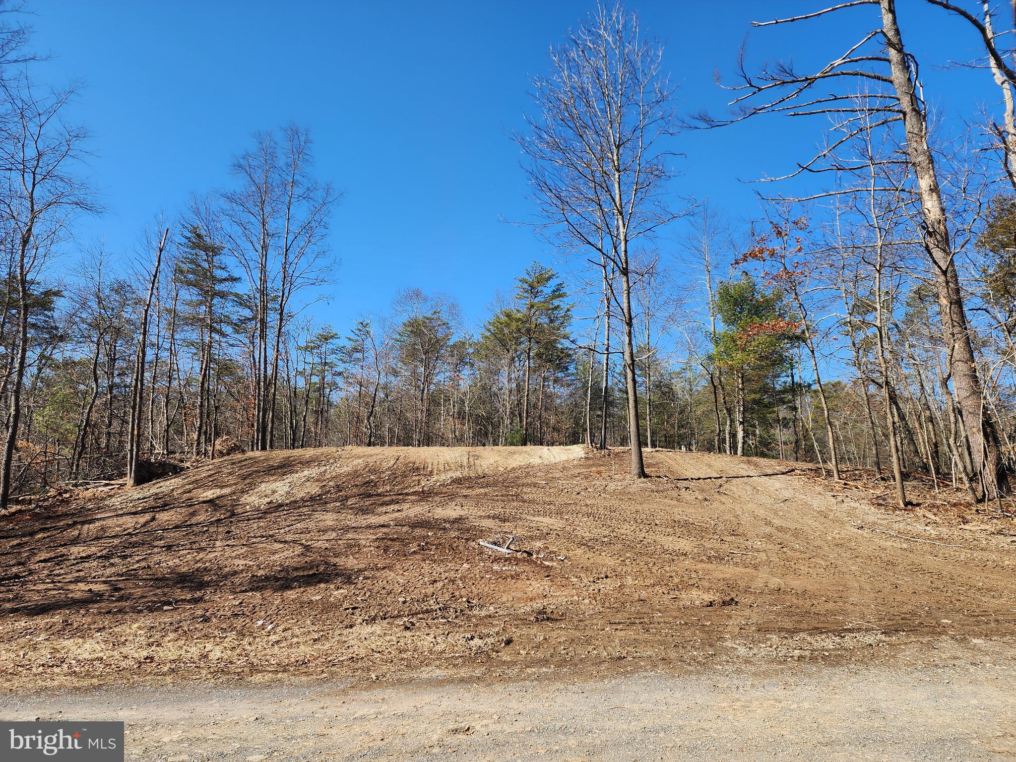 MATHIAS ESTATES - Land