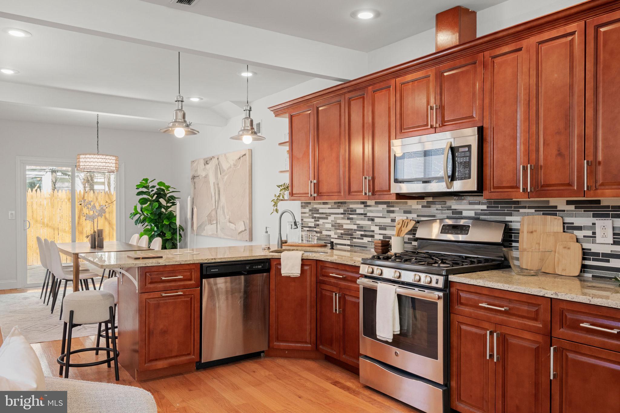 POINT BREEZE - Residential