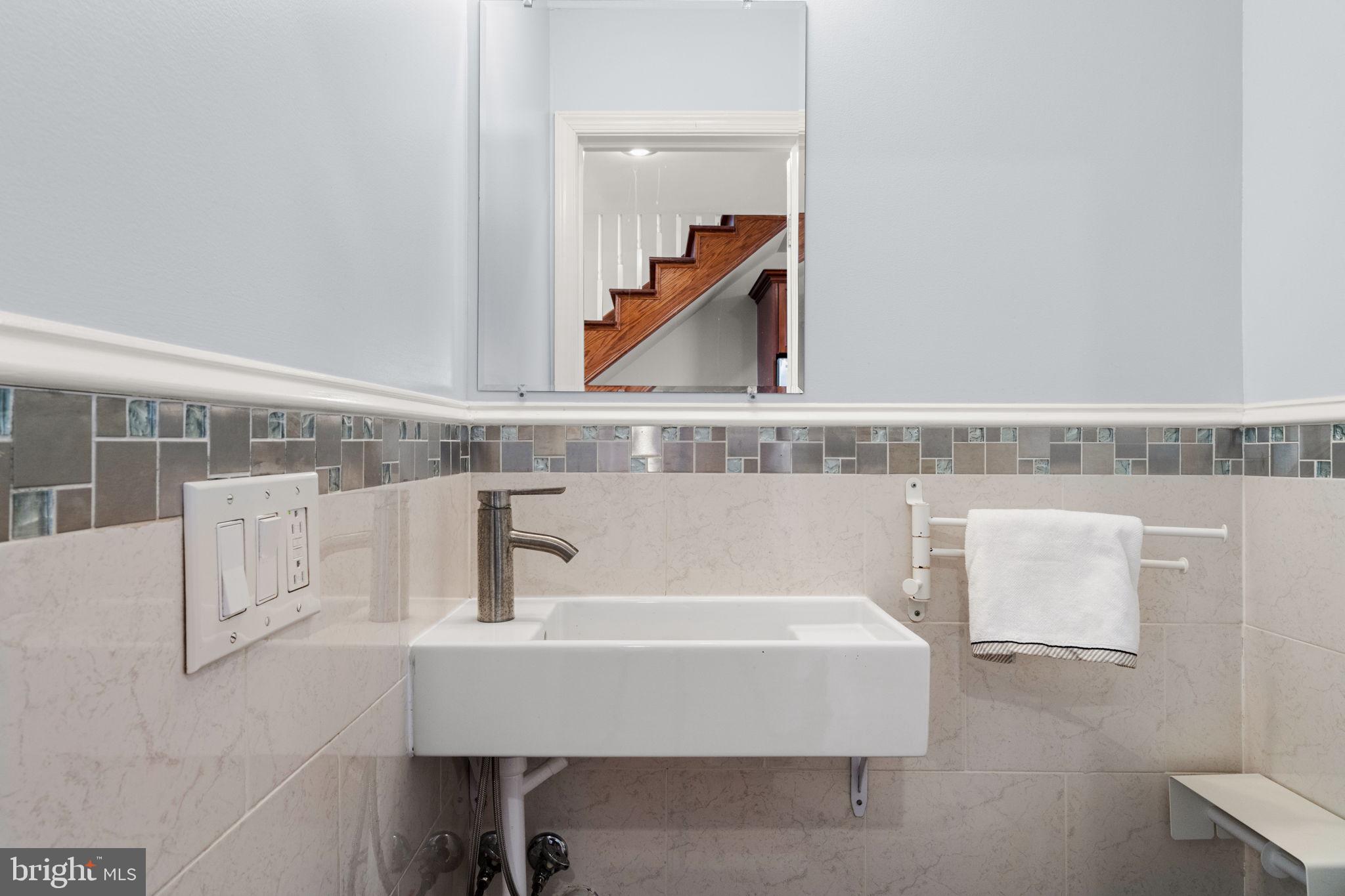 POINT BREEZE - Residential