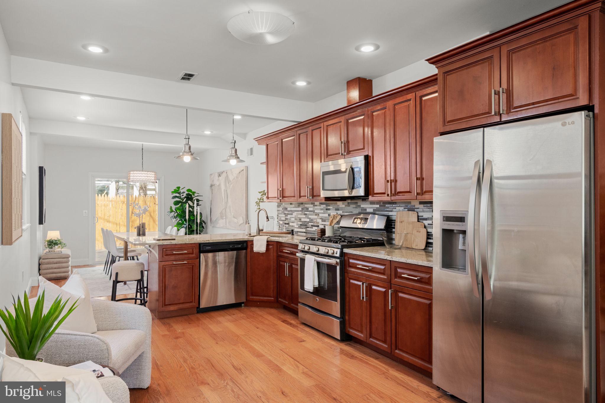 POINT BREEZE - Residential