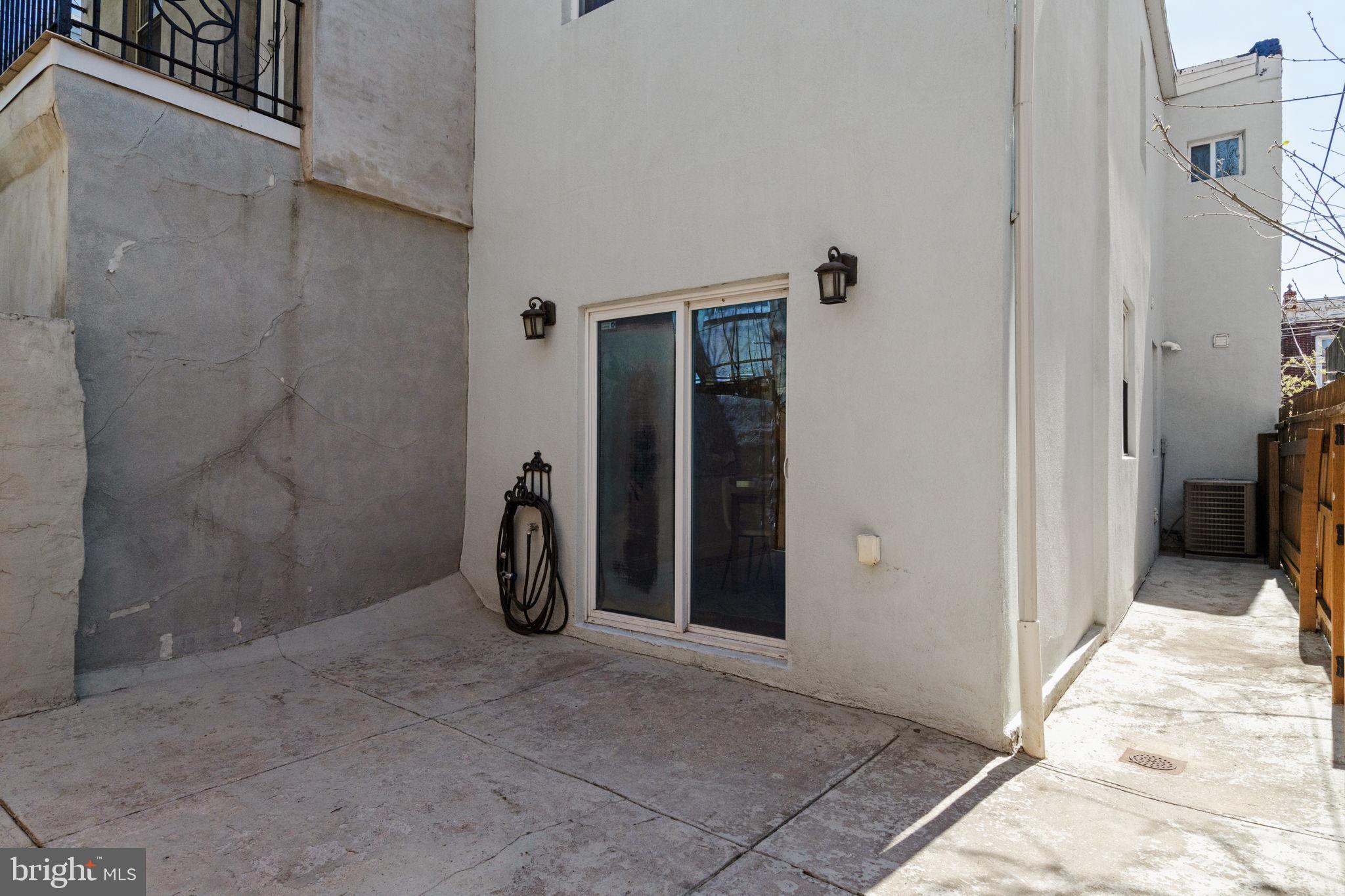 POINT BREEZE - Residential