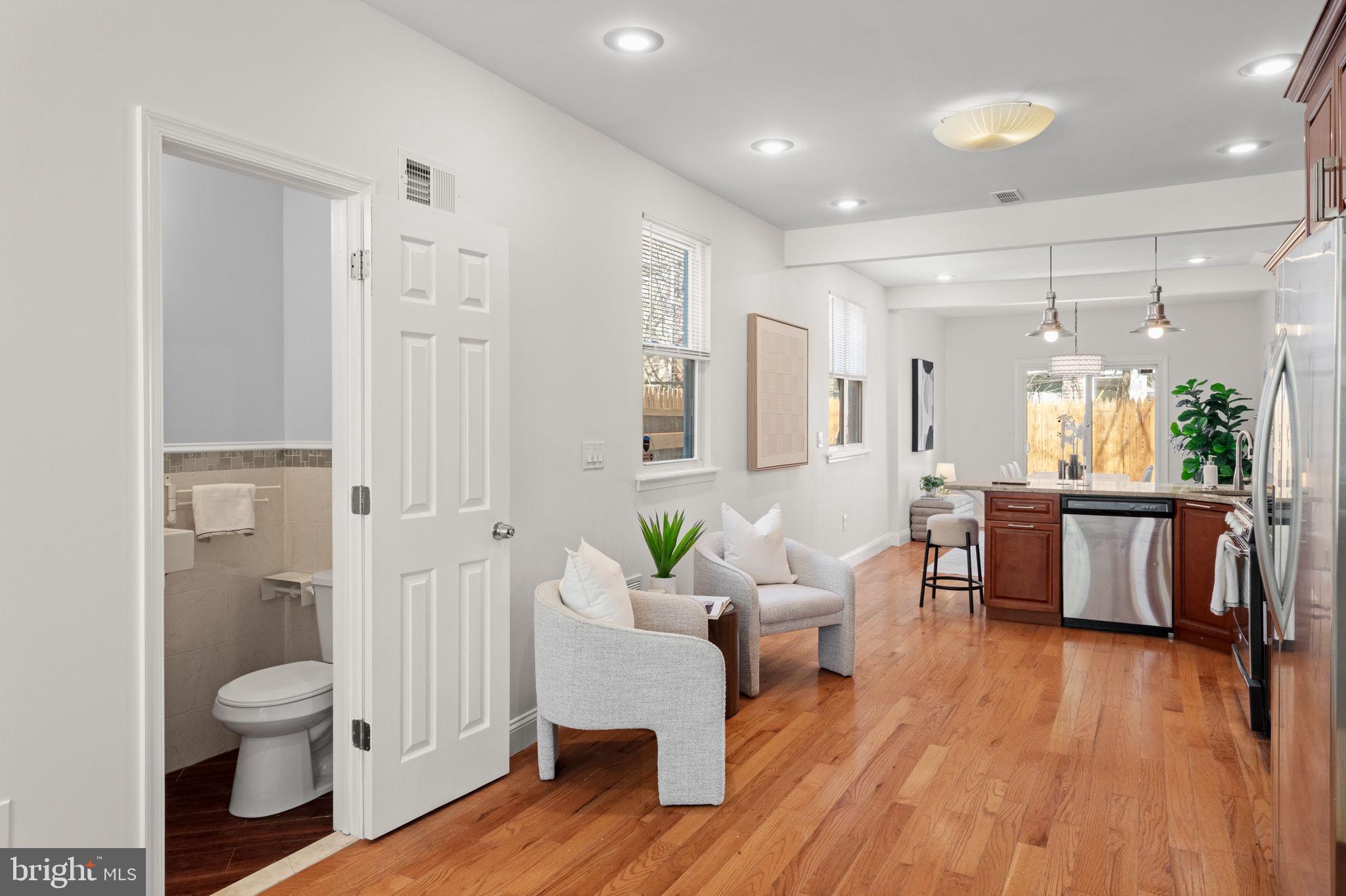 POINT BREEZE - Residential