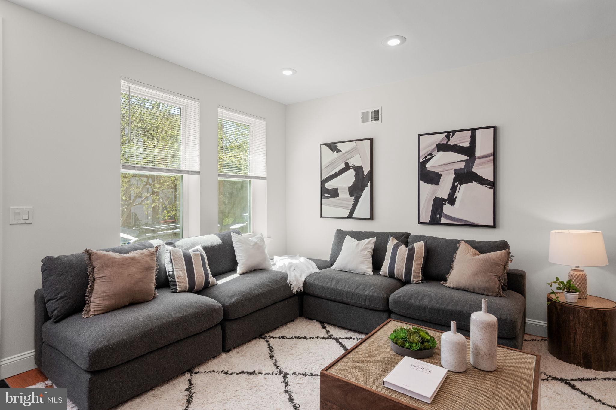 POINT BREEZE - Residential