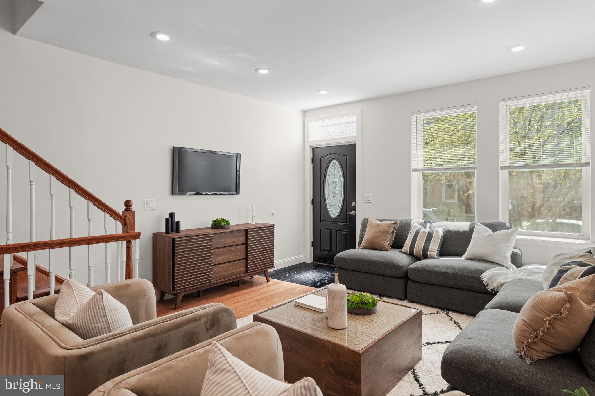 POINT BREEZE - Residential