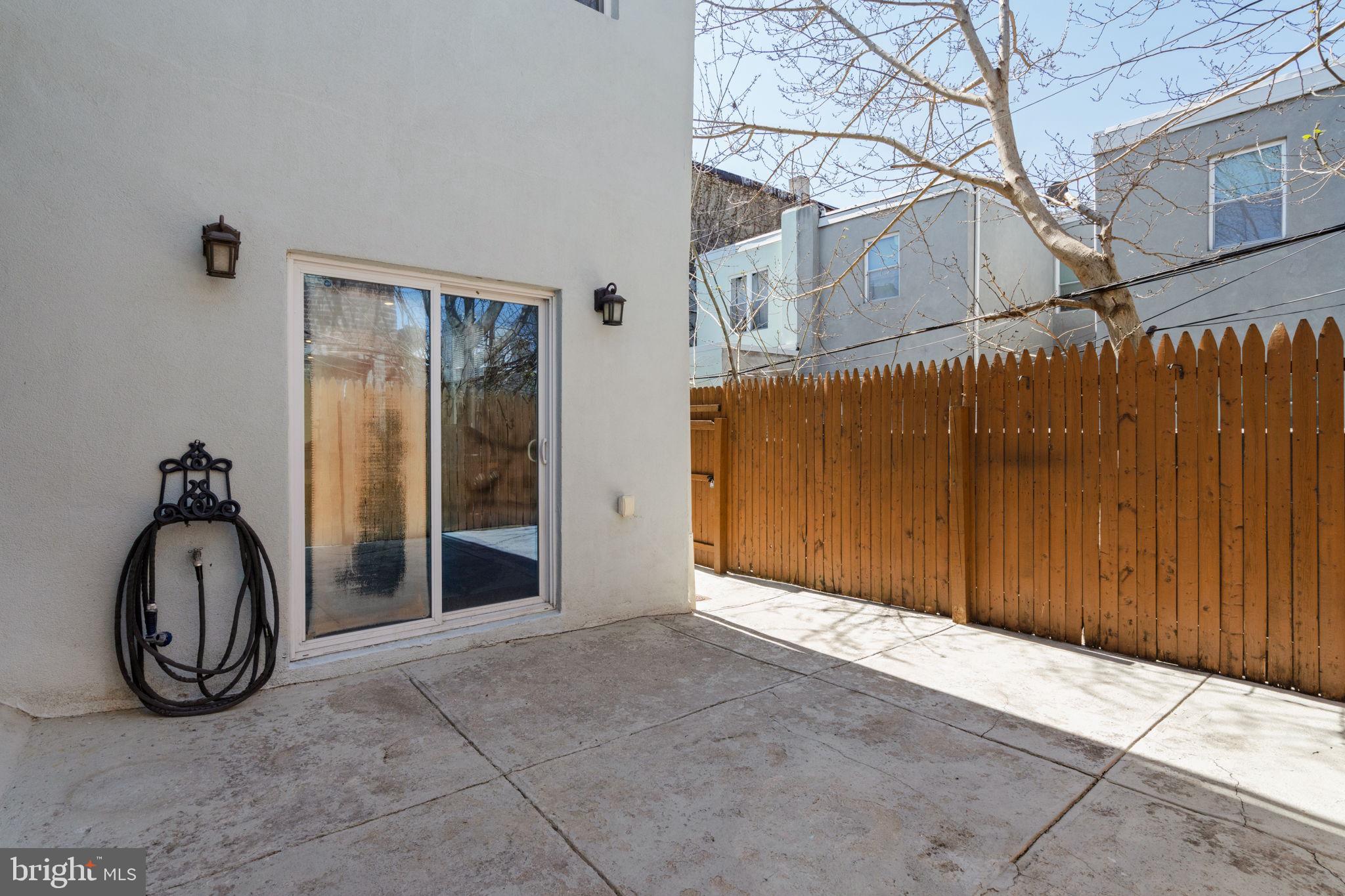 POINT BREEZE - Residential