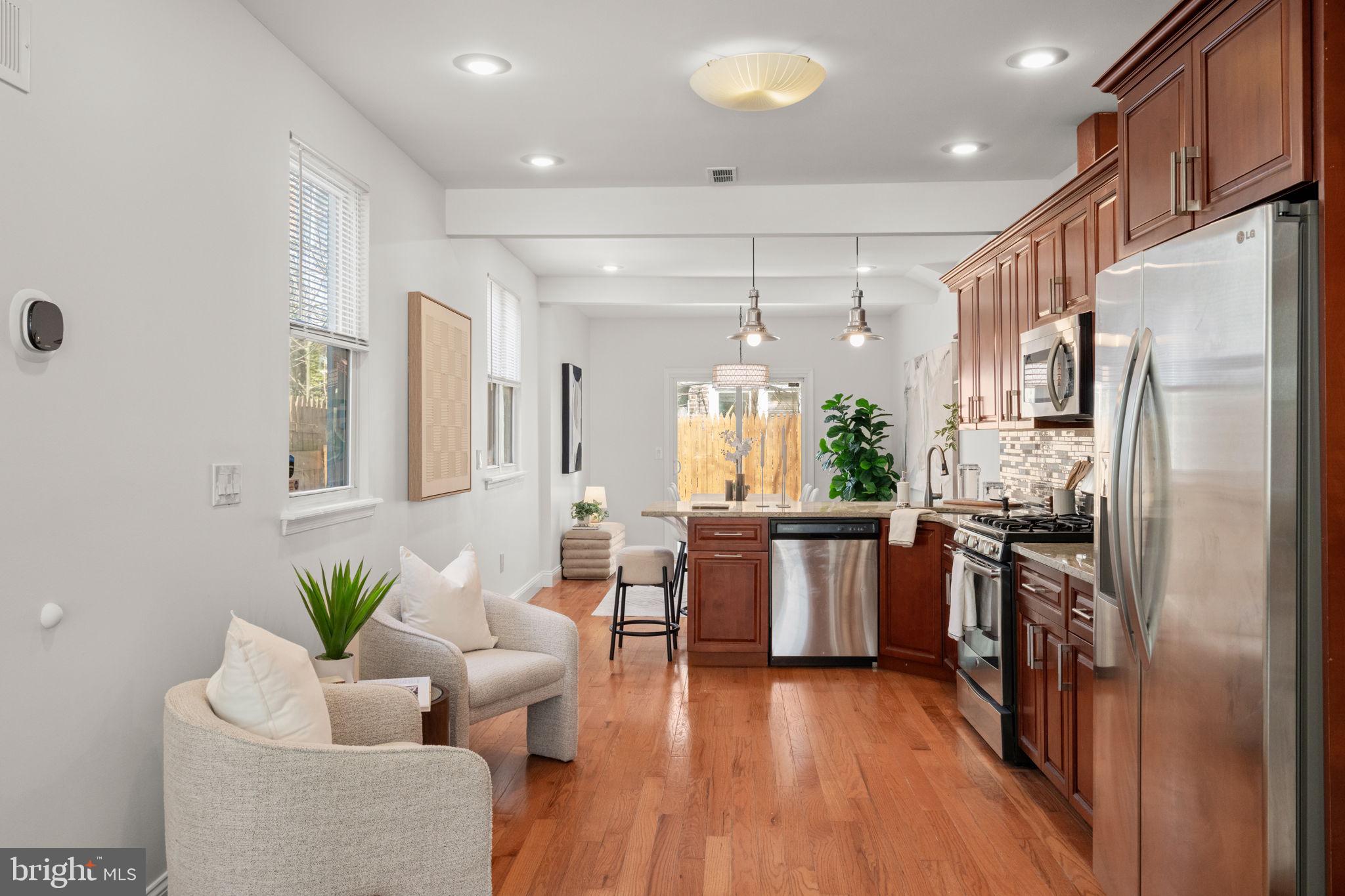 POINT BREEZE - Residential