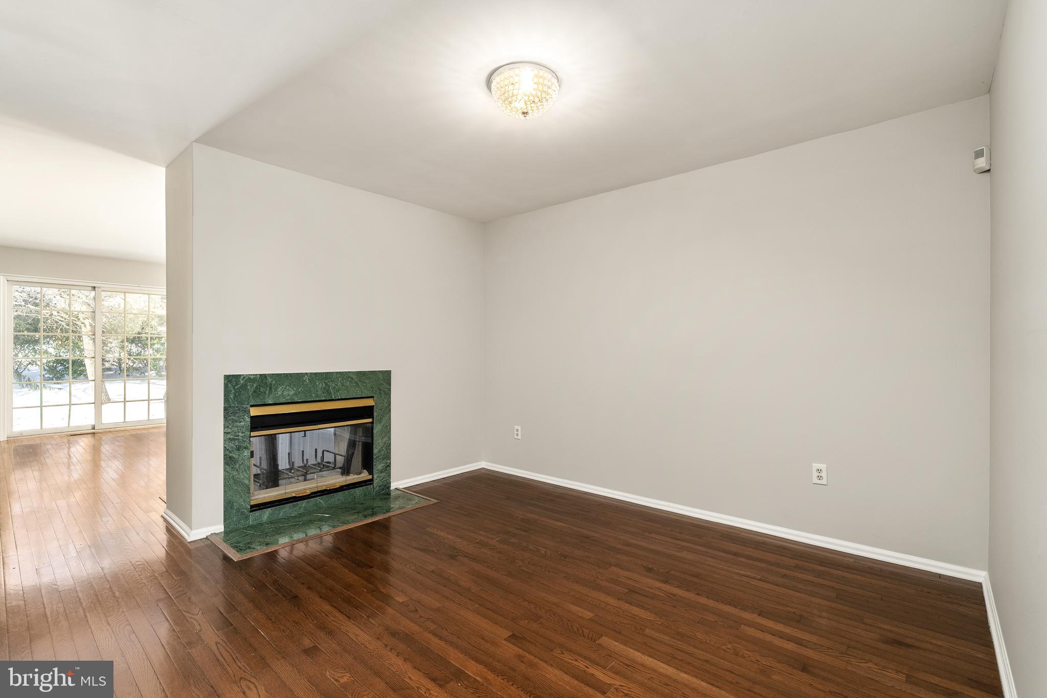 4 BENJAMIN RUSH LANE