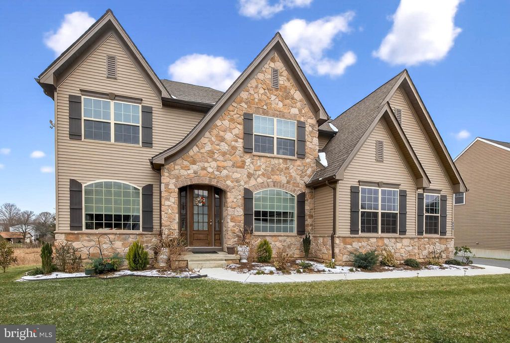 Photo of 454 E Delp Road, LANCASTER, PA 17601 (MLS # PALA2082240)