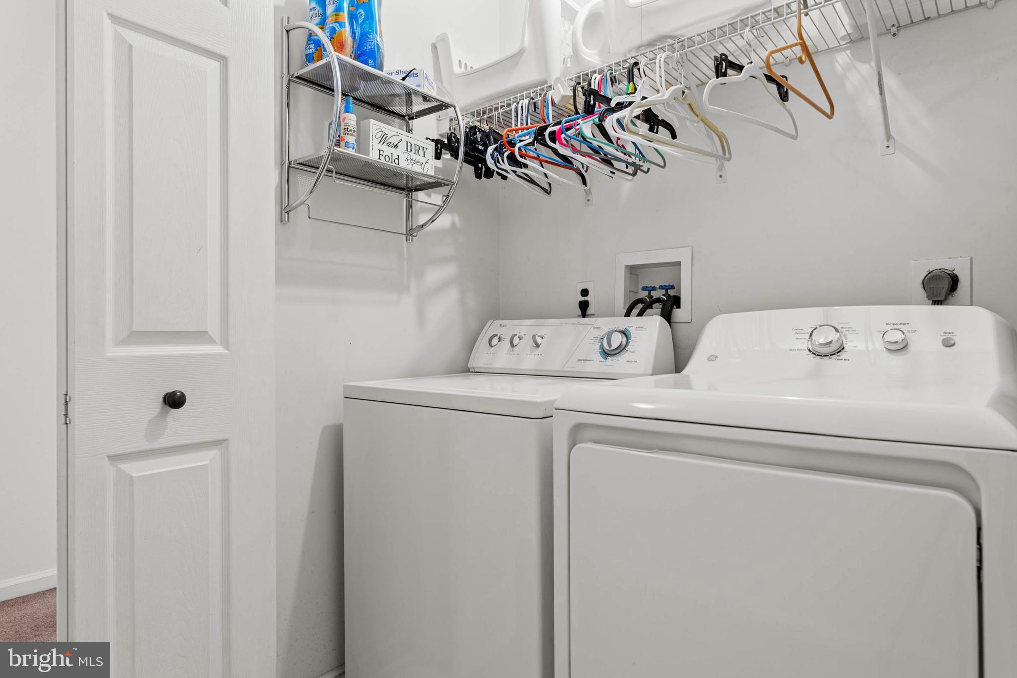 CHERRY TREE KNOLL - Residential