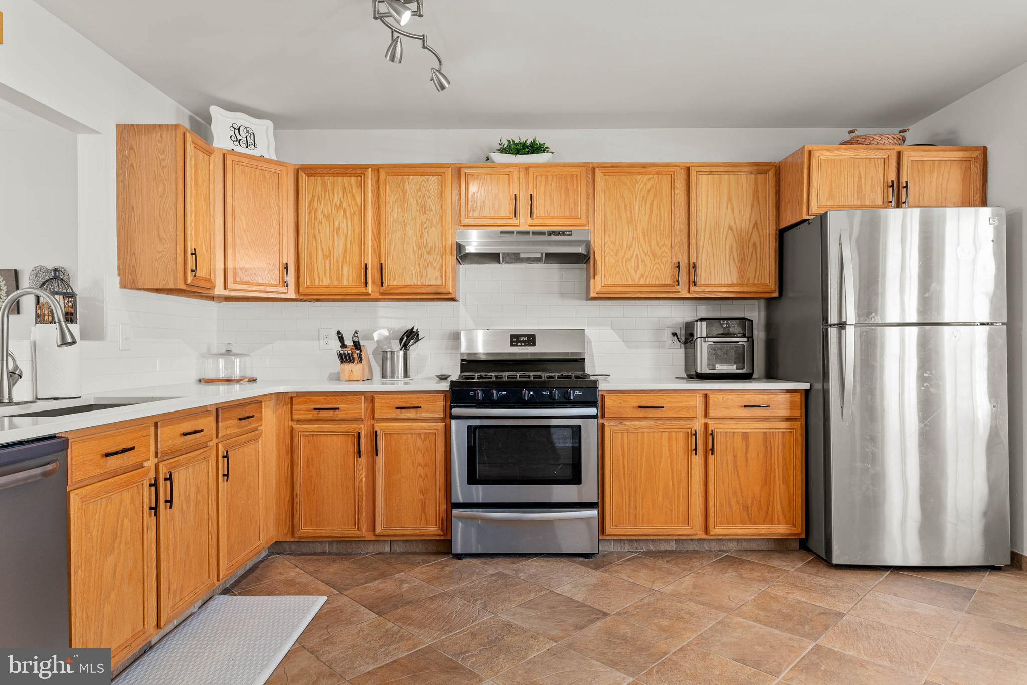 CHERRY TREE KNOLL - Residential