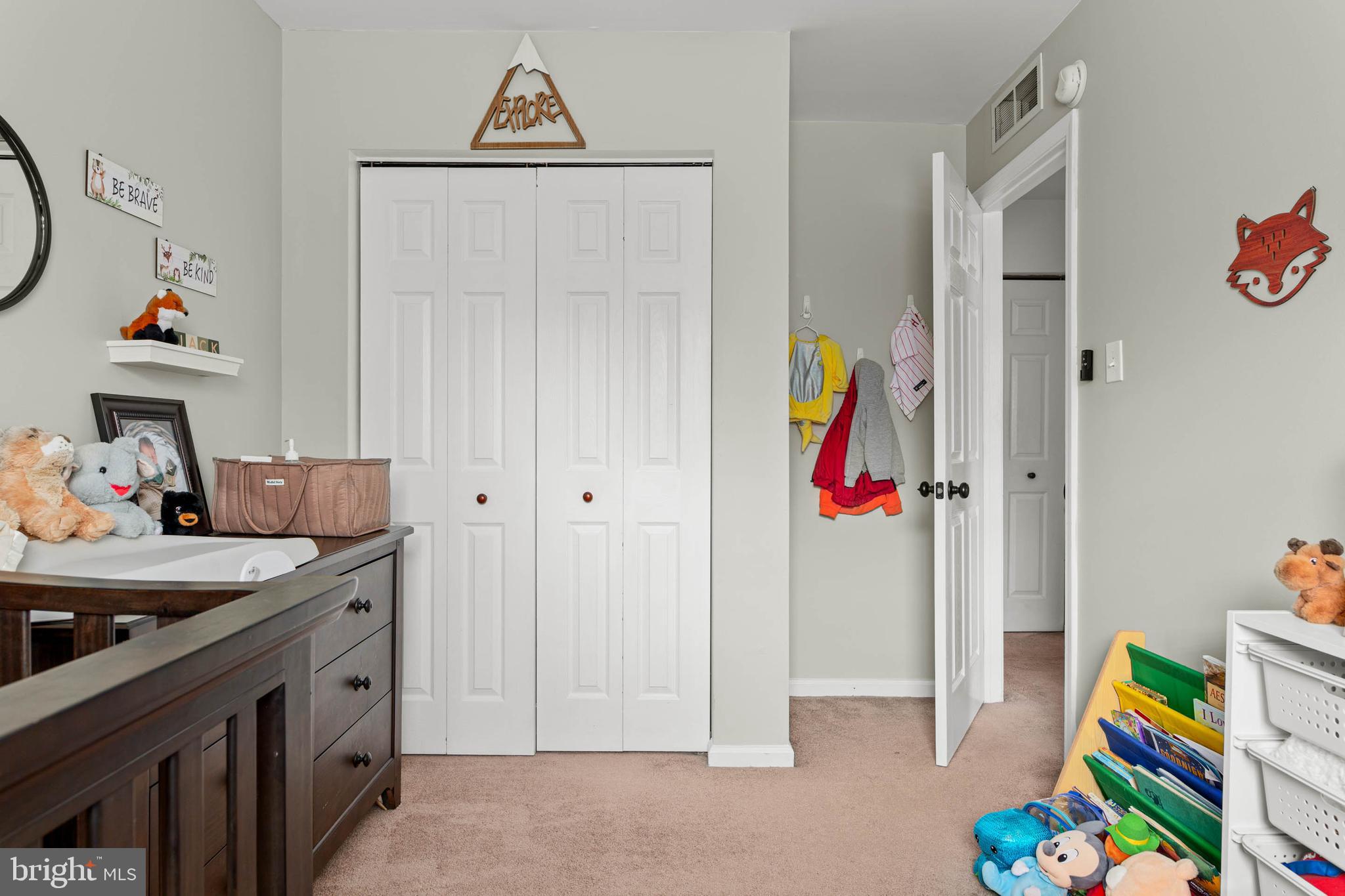 CHERRY TREE KNOLL - Residential