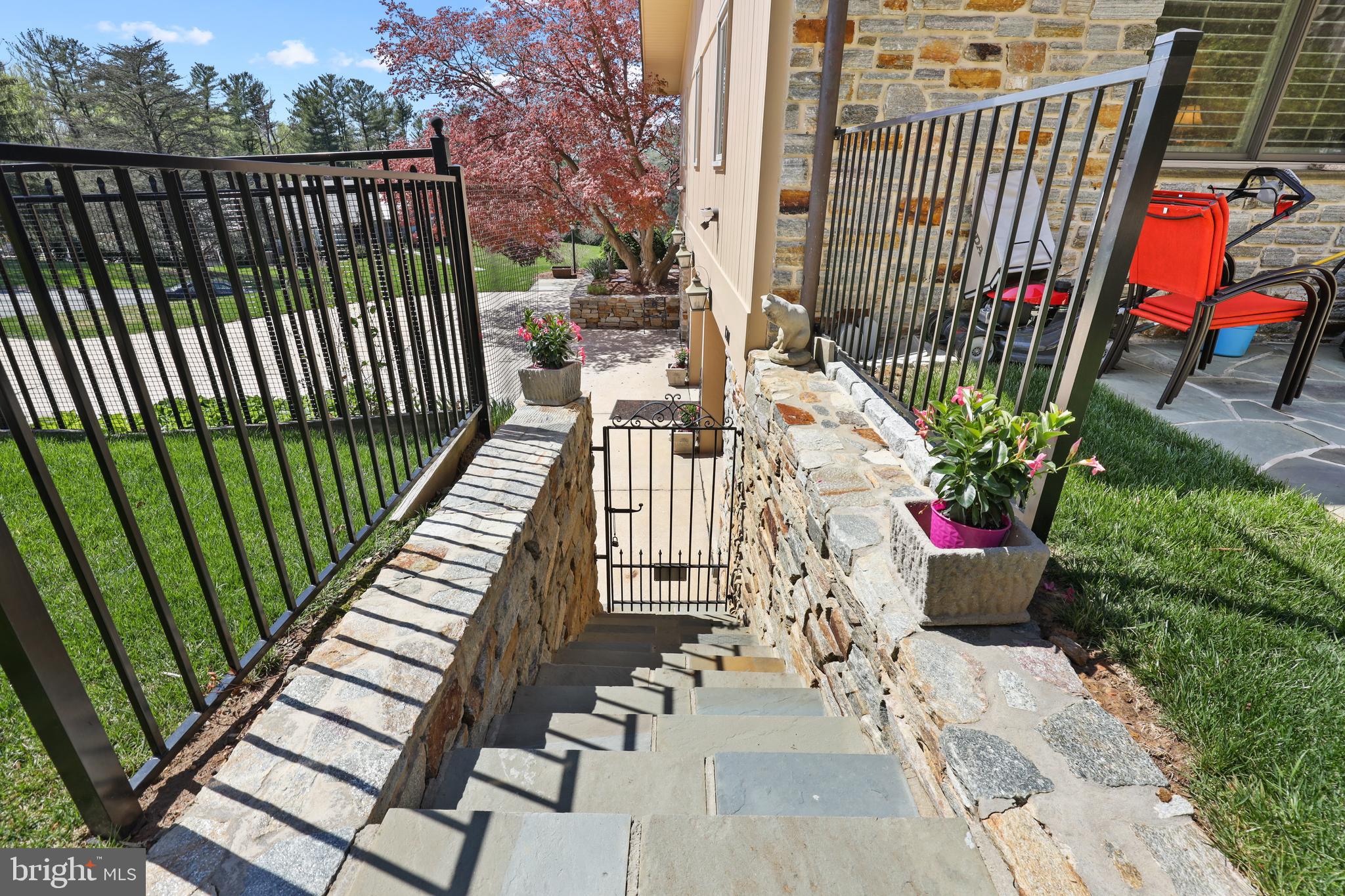 HAMPTON - Residential