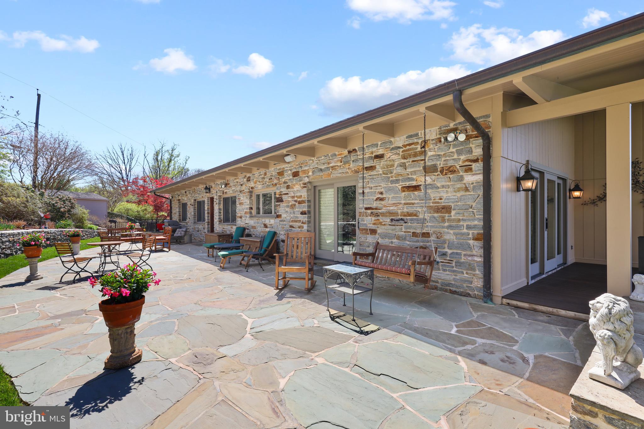 HAMPTON - Residential