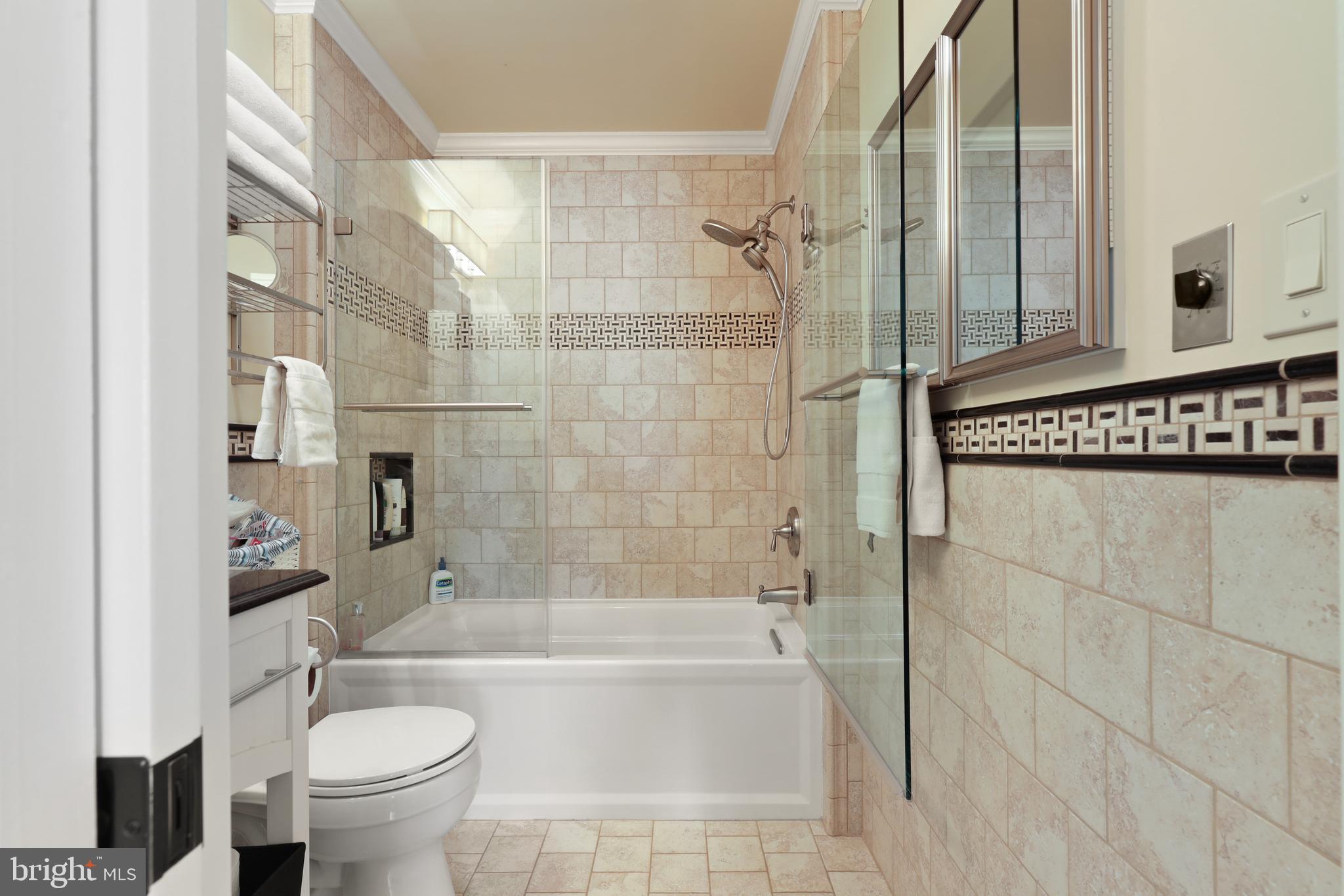 HAMPTON - Residential