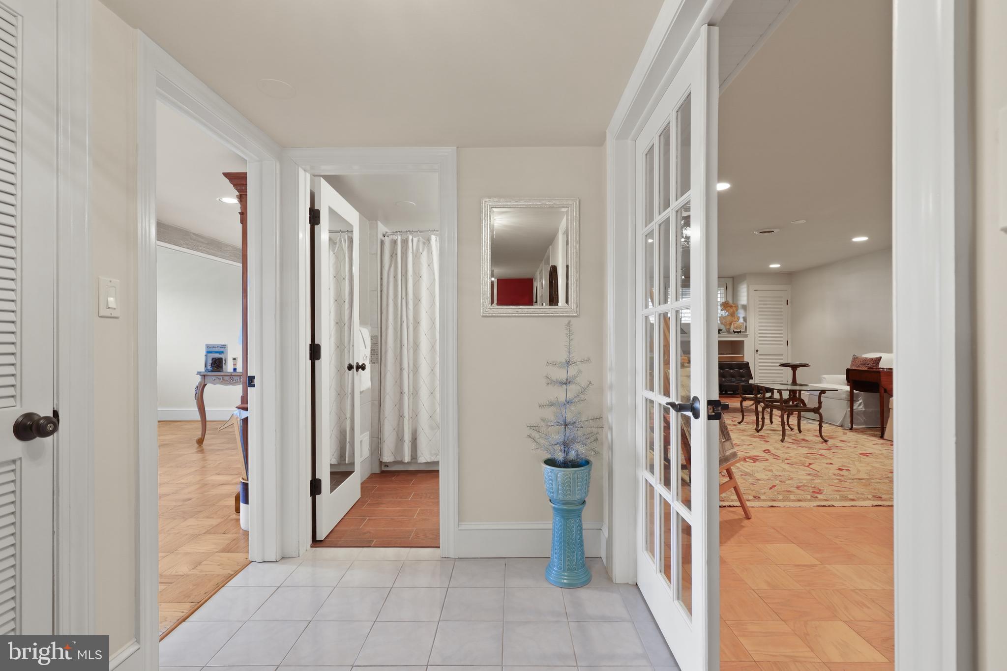 HAMPTON - Residential