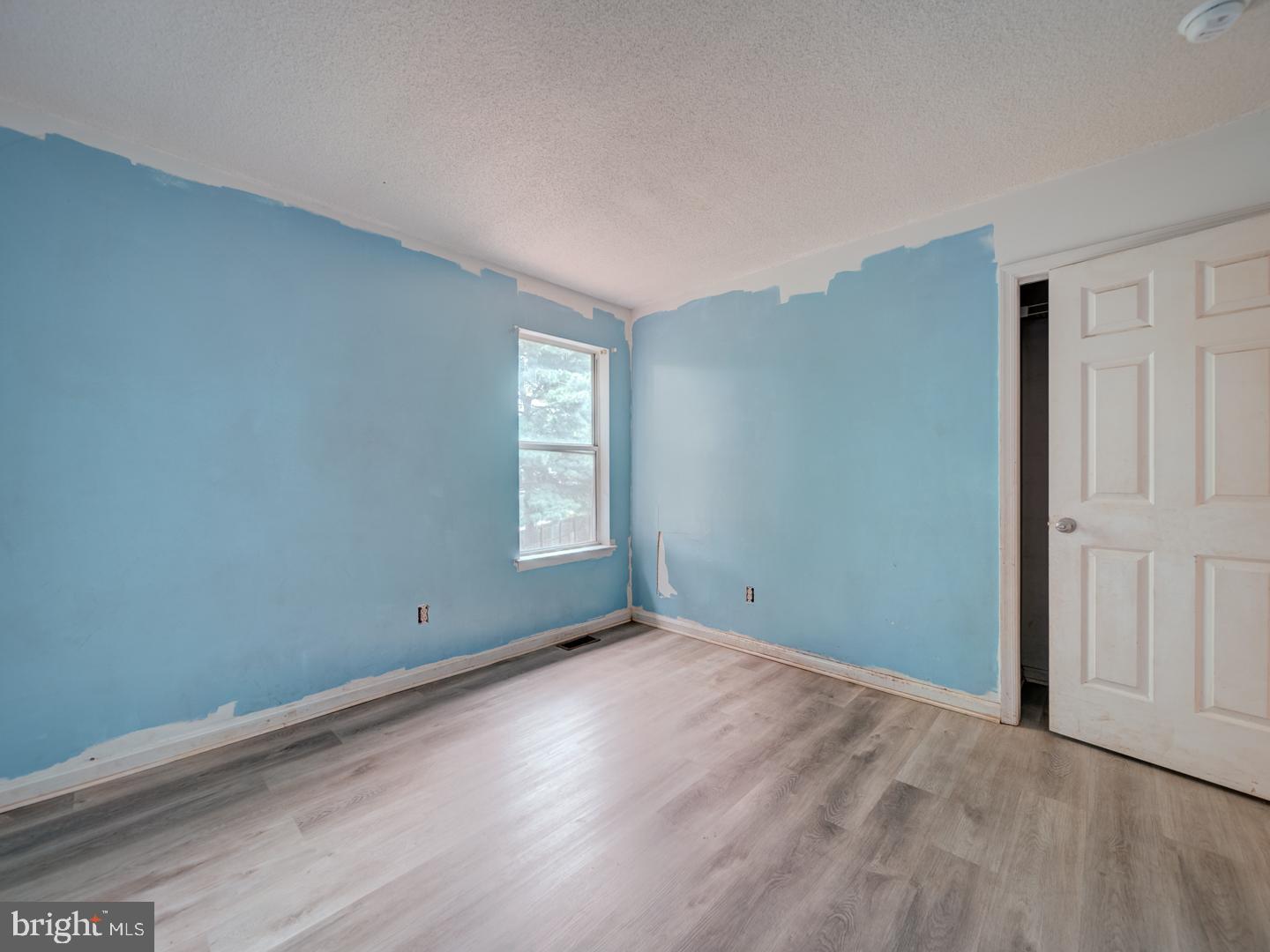 HIDDEN FIELDS - Residential