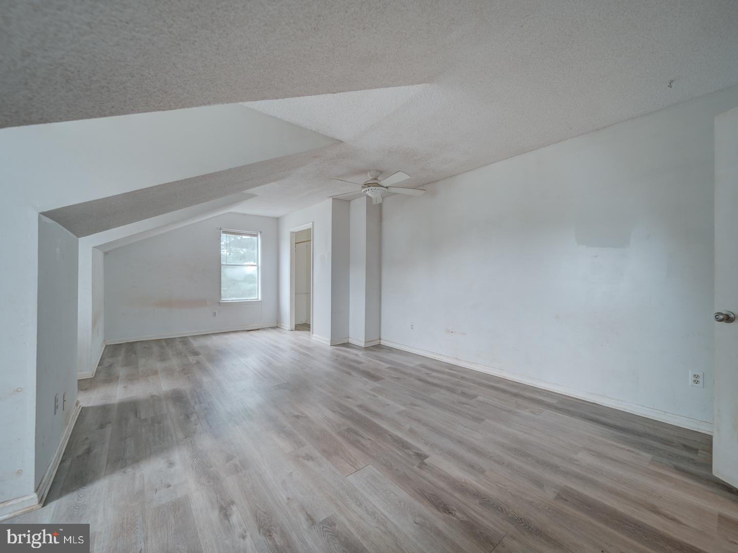 HIDDEN FIELDS - Residential