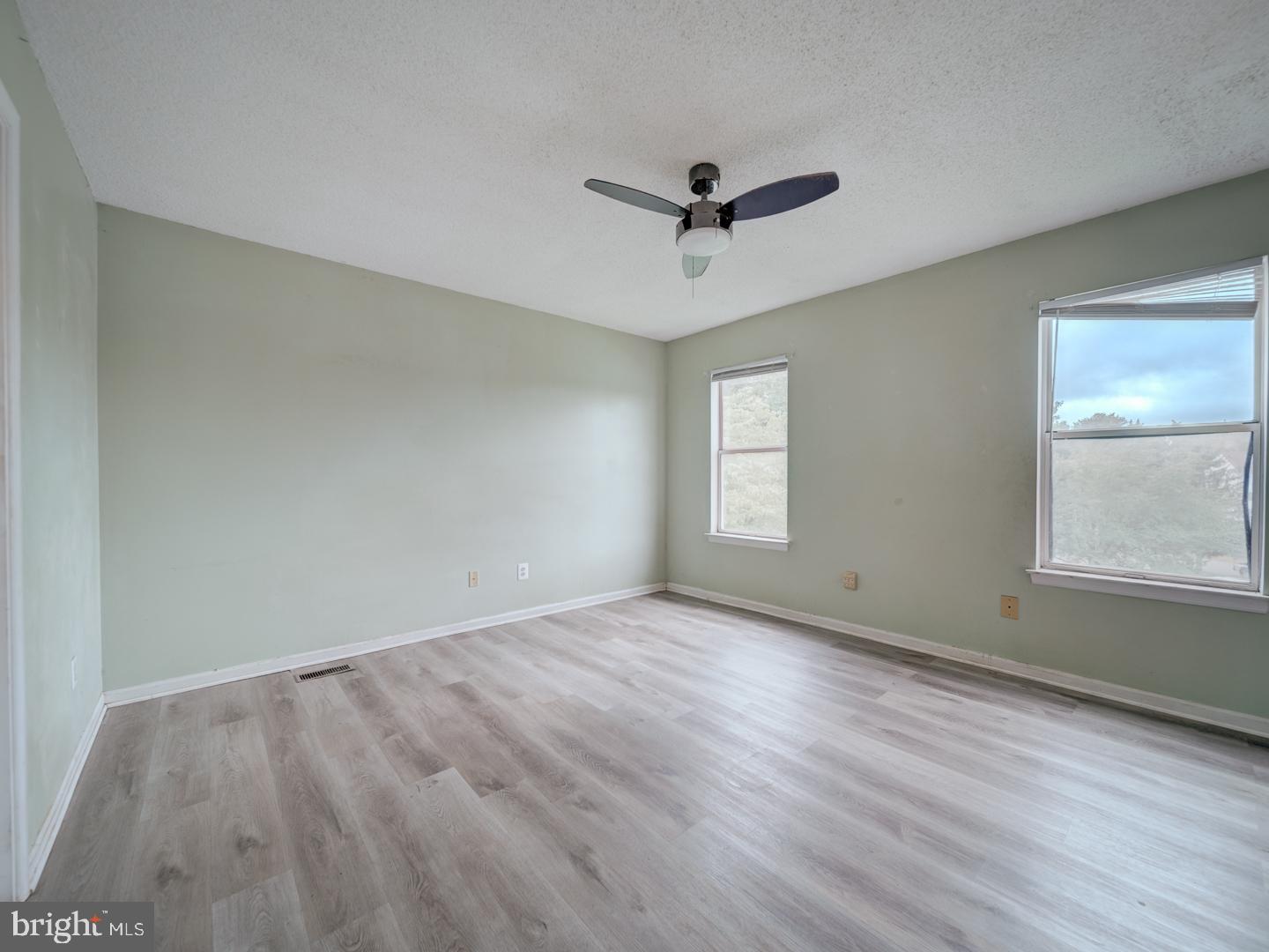 HIDDEN FIELDS - Residential