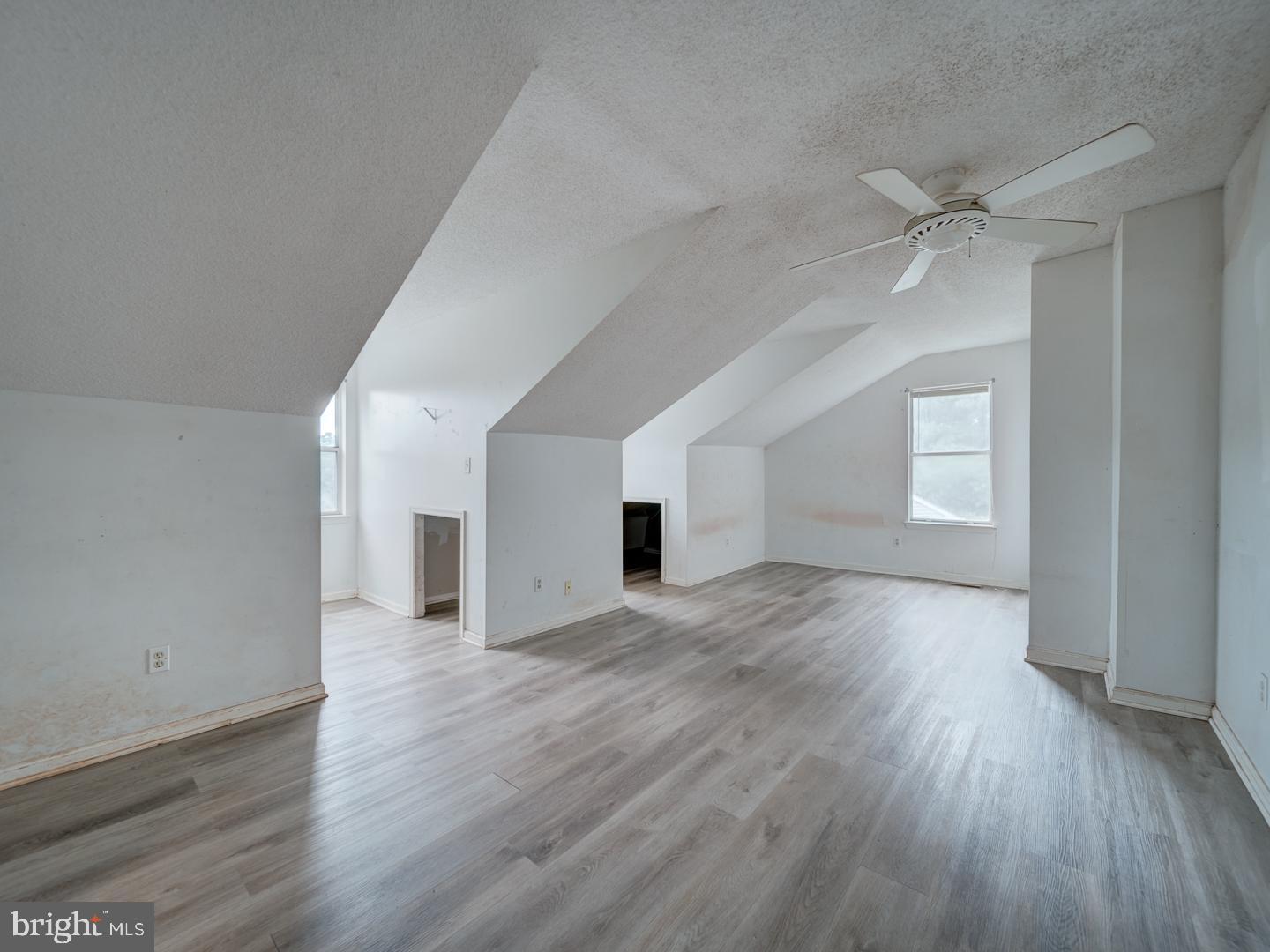 HIDDEN FIELDS - Residential