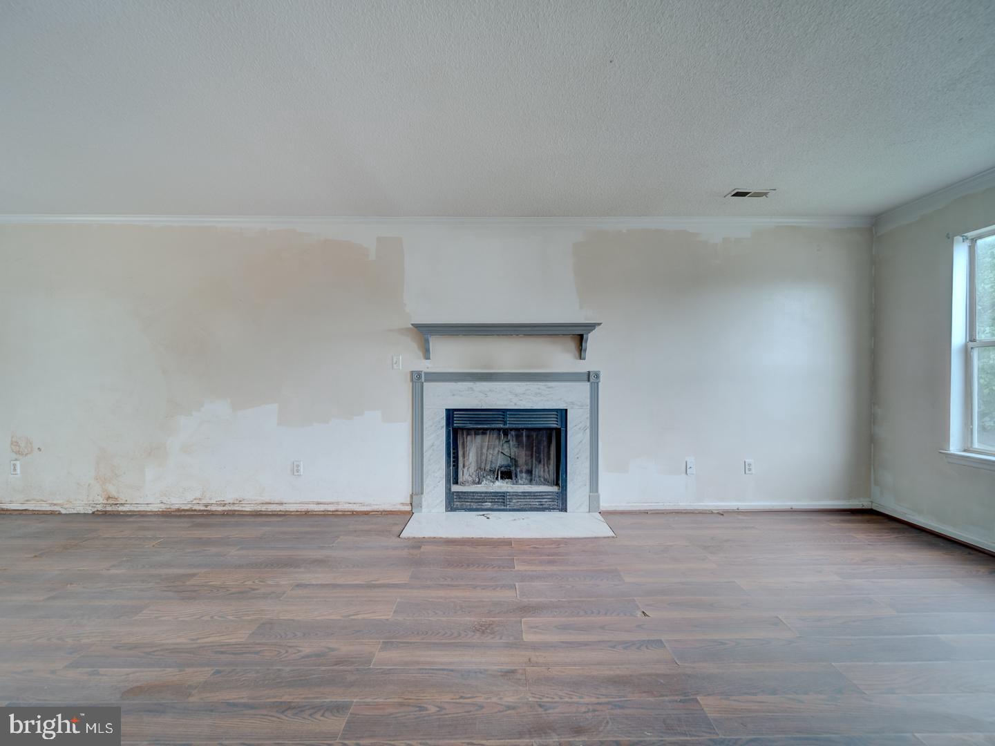 HIDDEN FIELDS - Residential