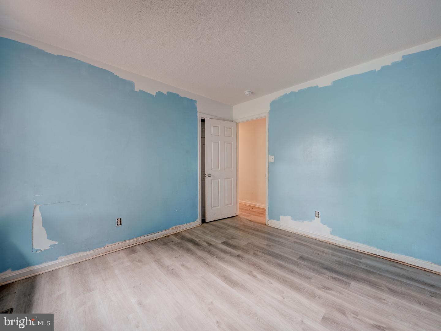 HIDDEN FIELDS - Residential