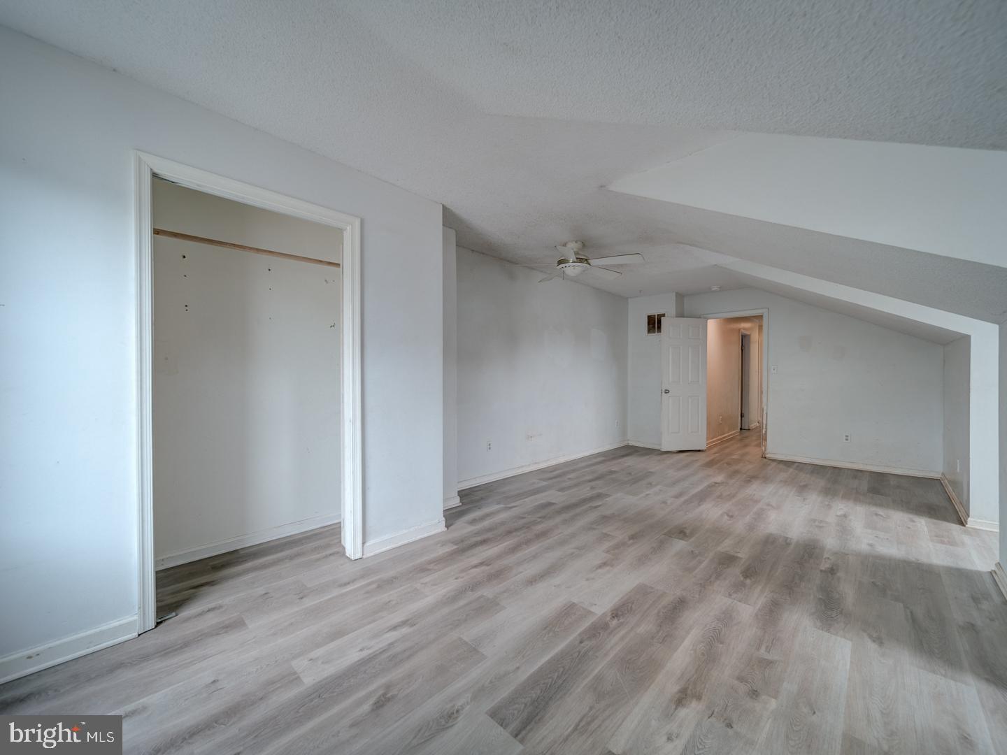 HIDDEN FIELDS - Residential