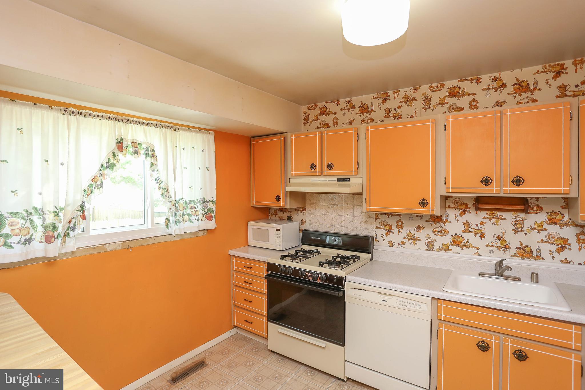 VILLAGE OF OLDE MILL - Residential