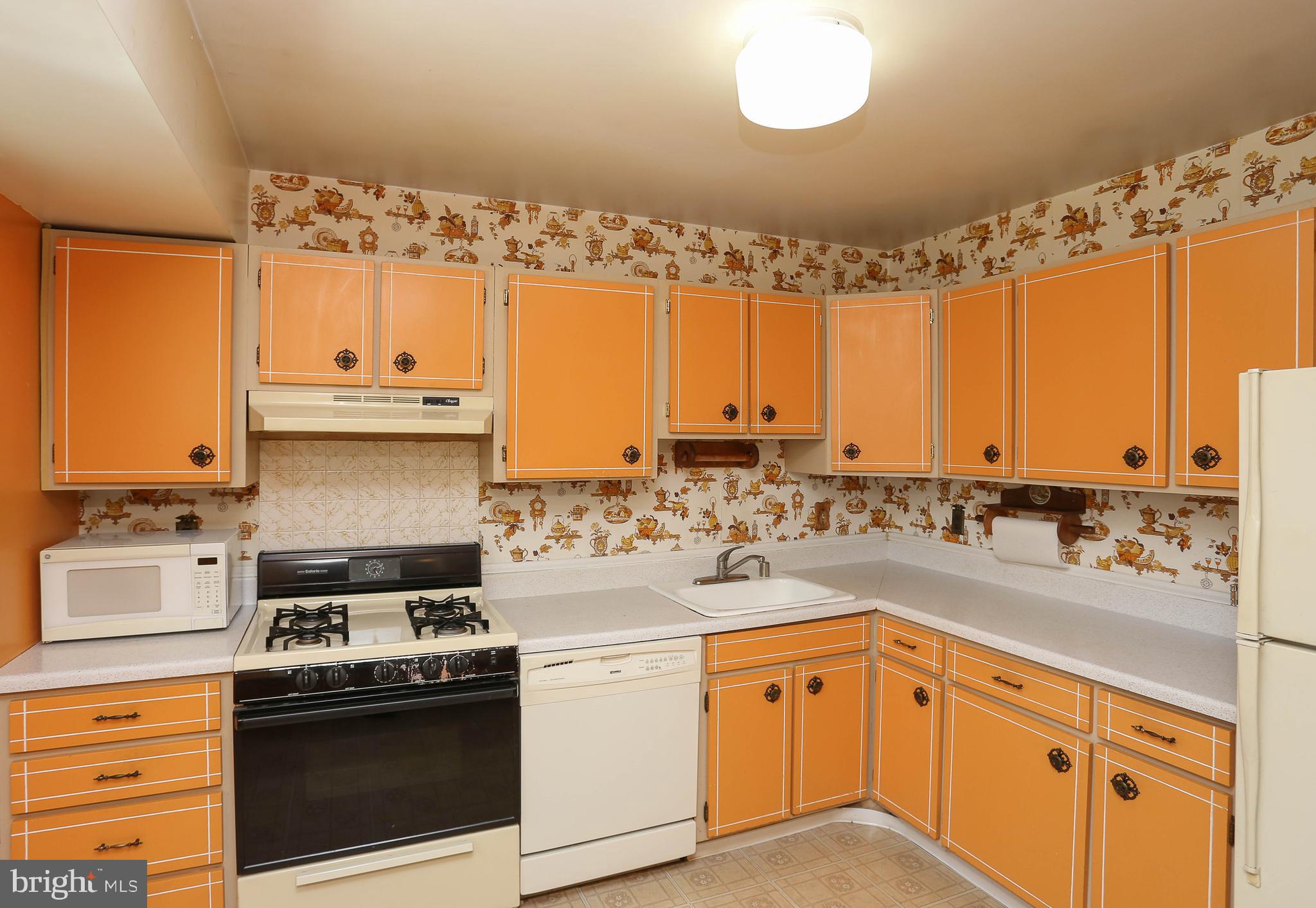 VILLAGE OF OLDE MILL - Residential