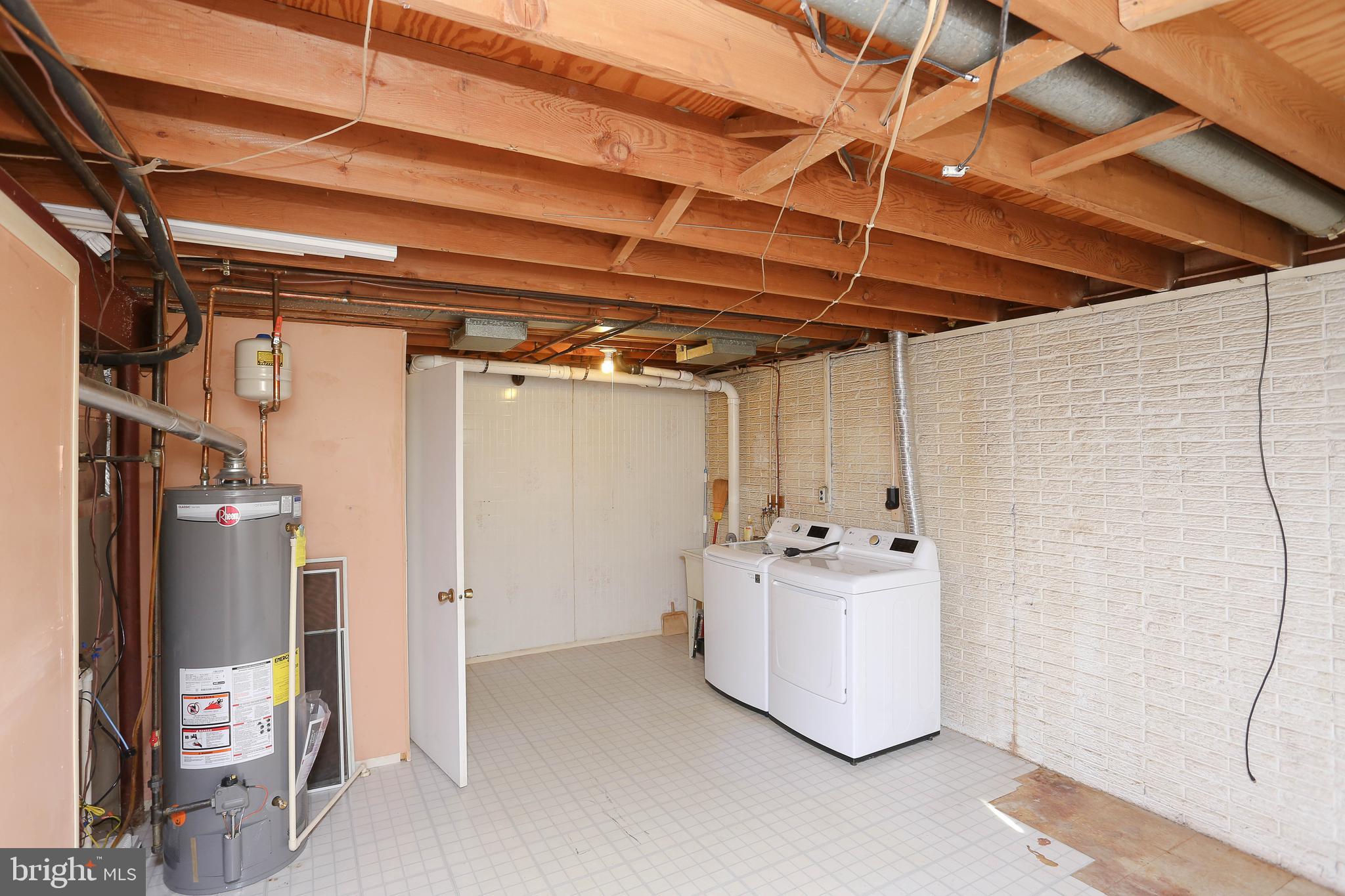 VILLAGE OF OLDE MILL - Residential