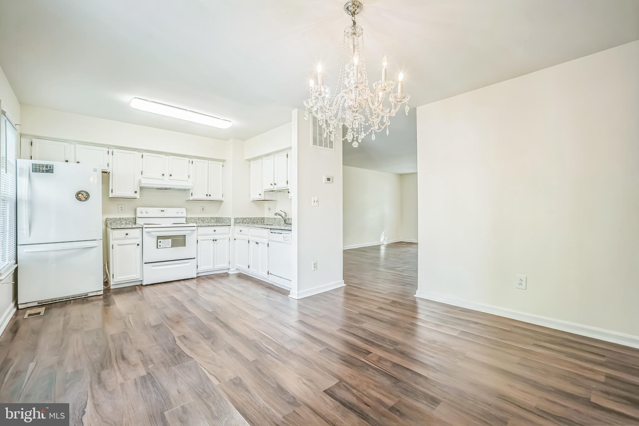 PARADISE - Residential Lease