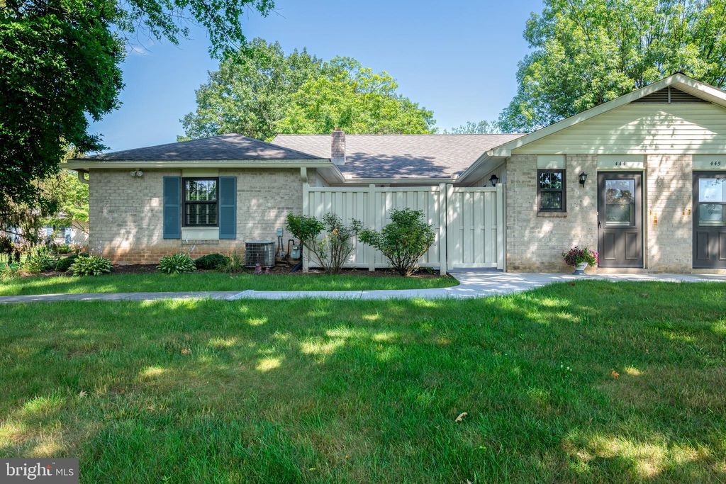 Photo of 444 VALLEYBROOK DR, LANCASTER, PA 17601 (MLS # PALA2037184)