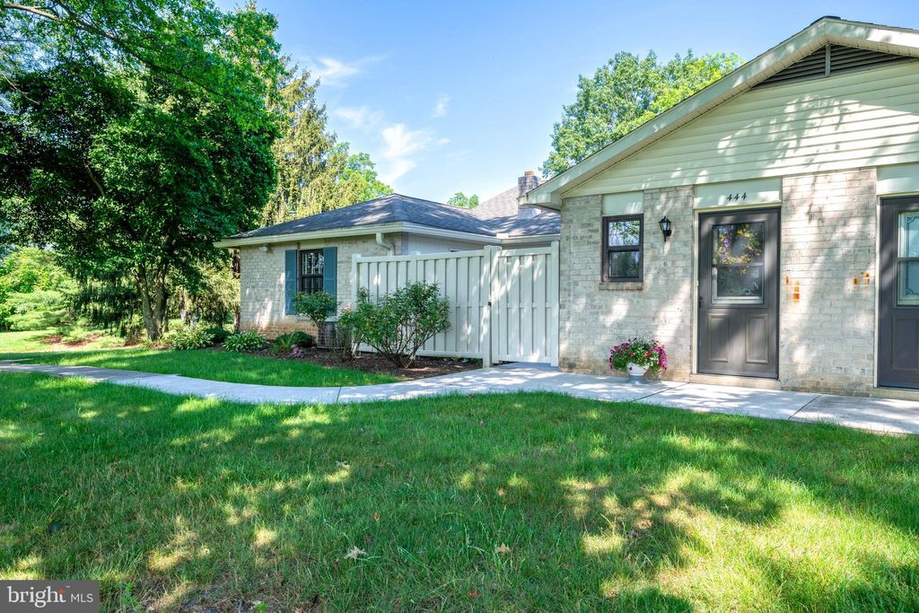 Photo of 444 VALLEYBROOK DR, LANCASTER, PA 17601 (MLS # PALA2037184)