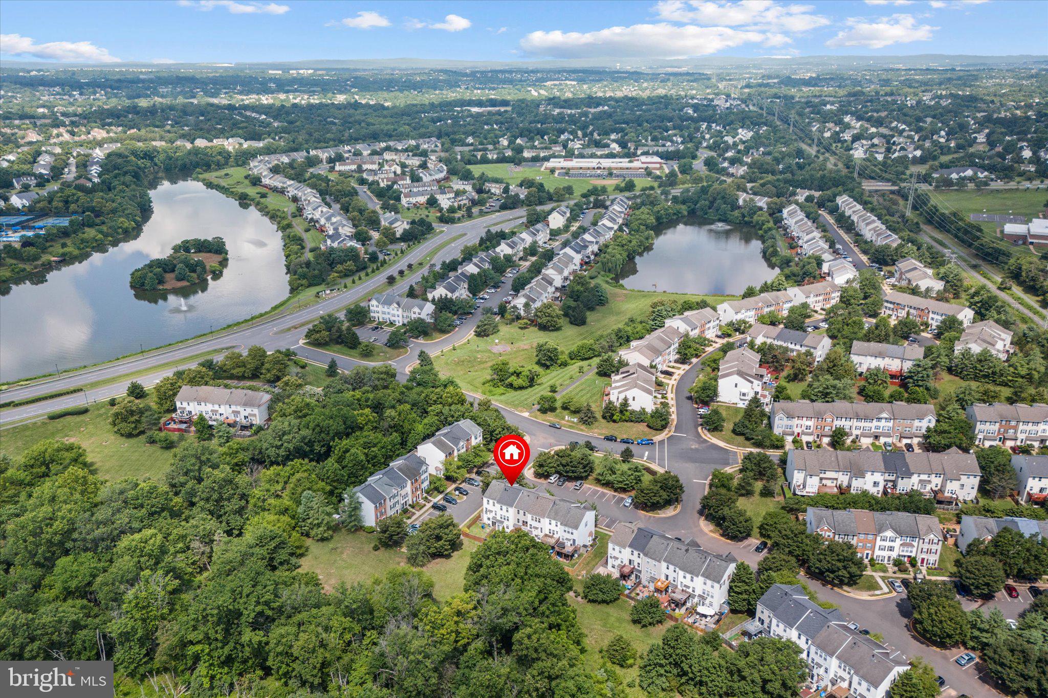 ASHBURN VILLAGE - Residential