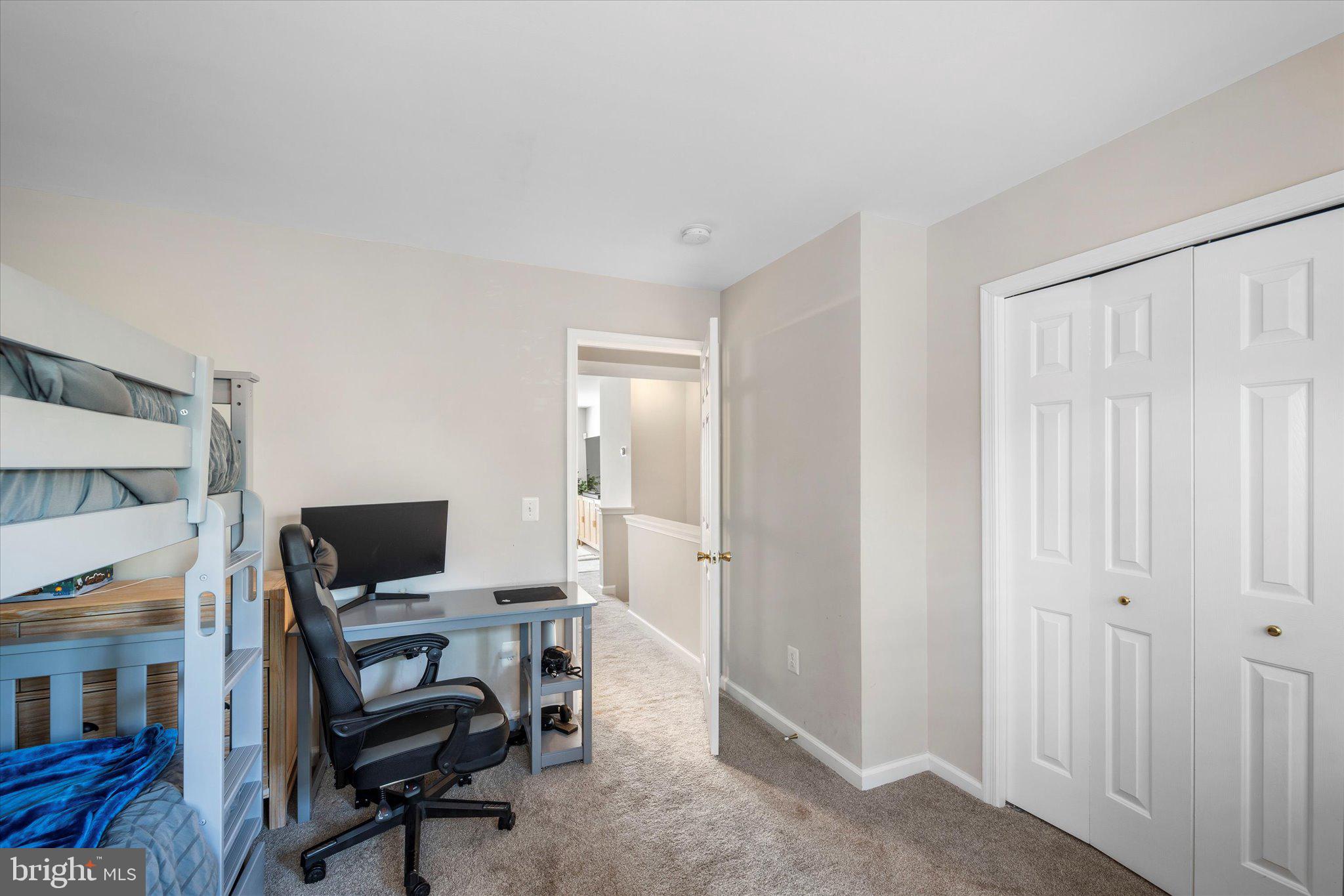 ASHBURN VILLAGE - Residential