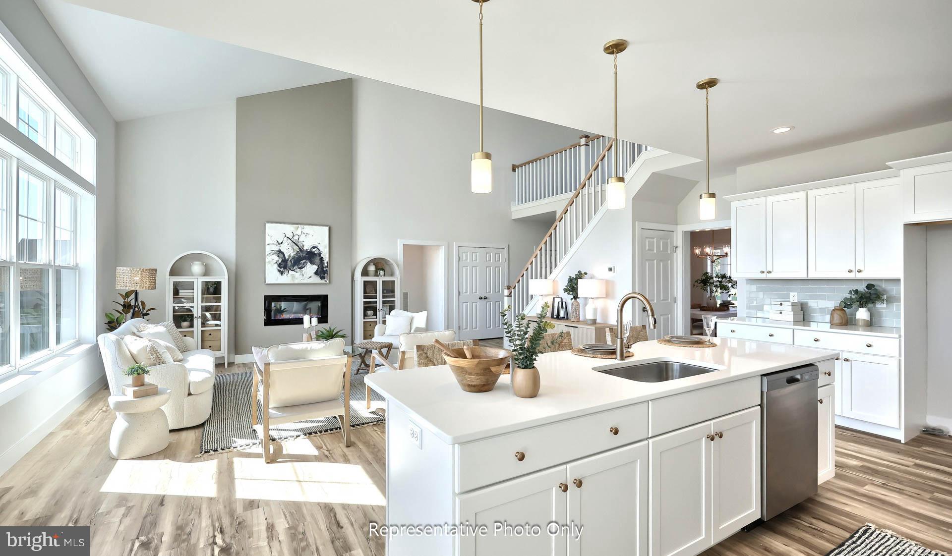 MOUNTAIN VIEW ESTATES - Residential