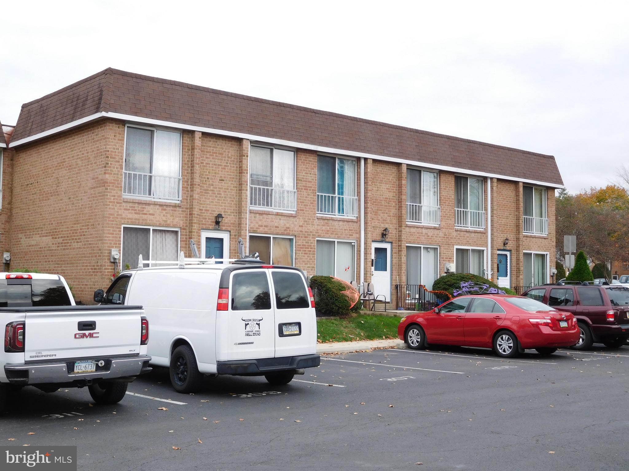 YORKTOWN - Residential