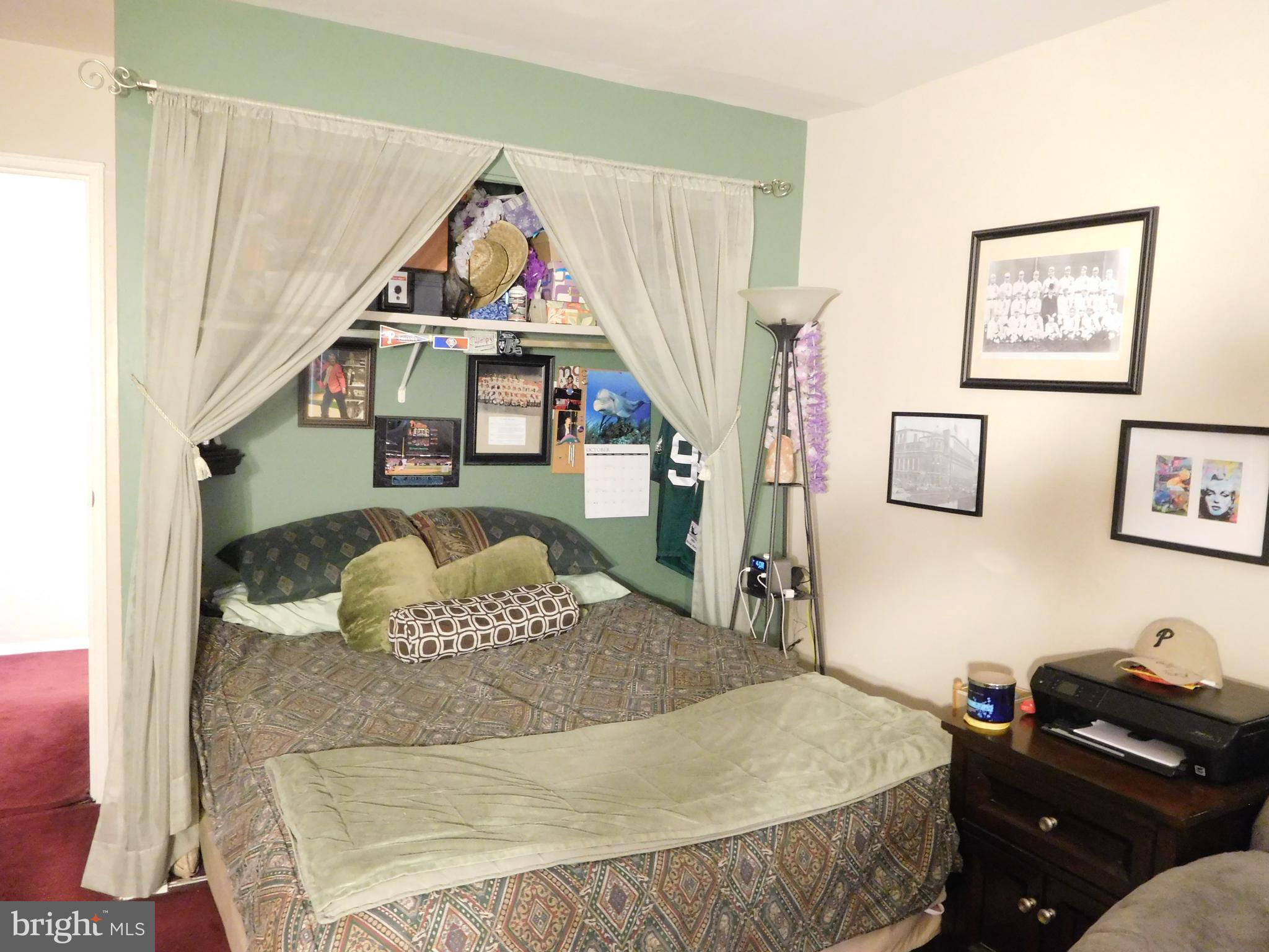 YORKTOWN - Residential