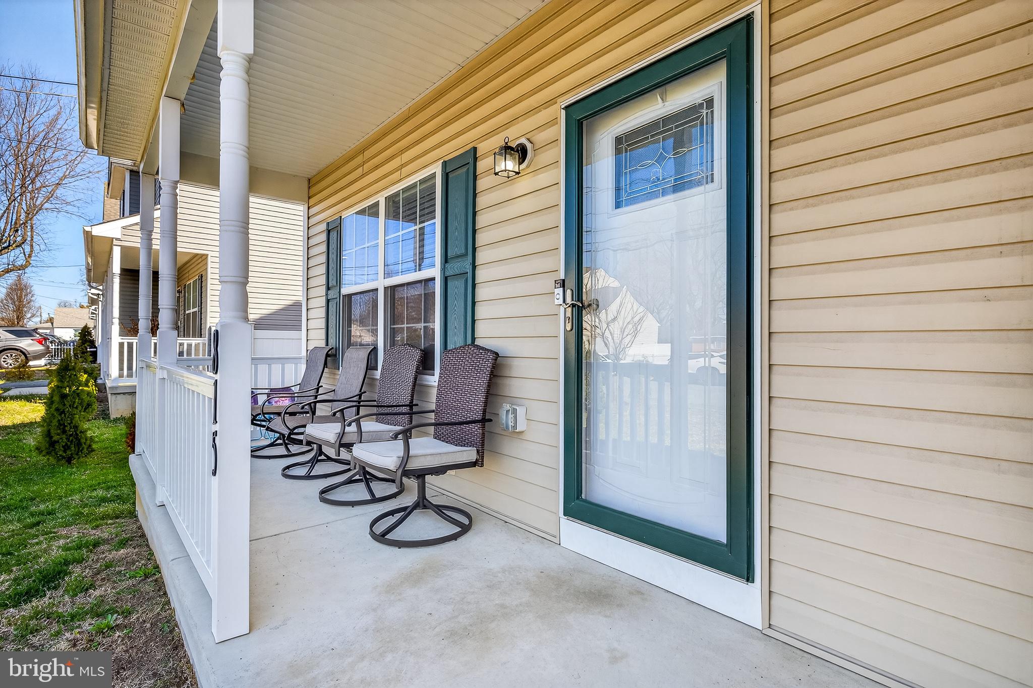 815 E HAZELDELL AVENUE