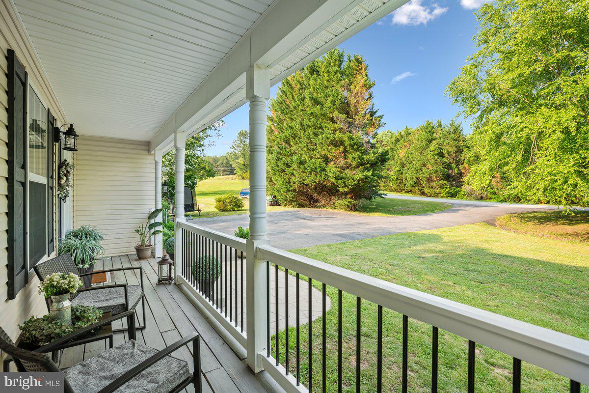 6945 ORCHARD VIEW LANE