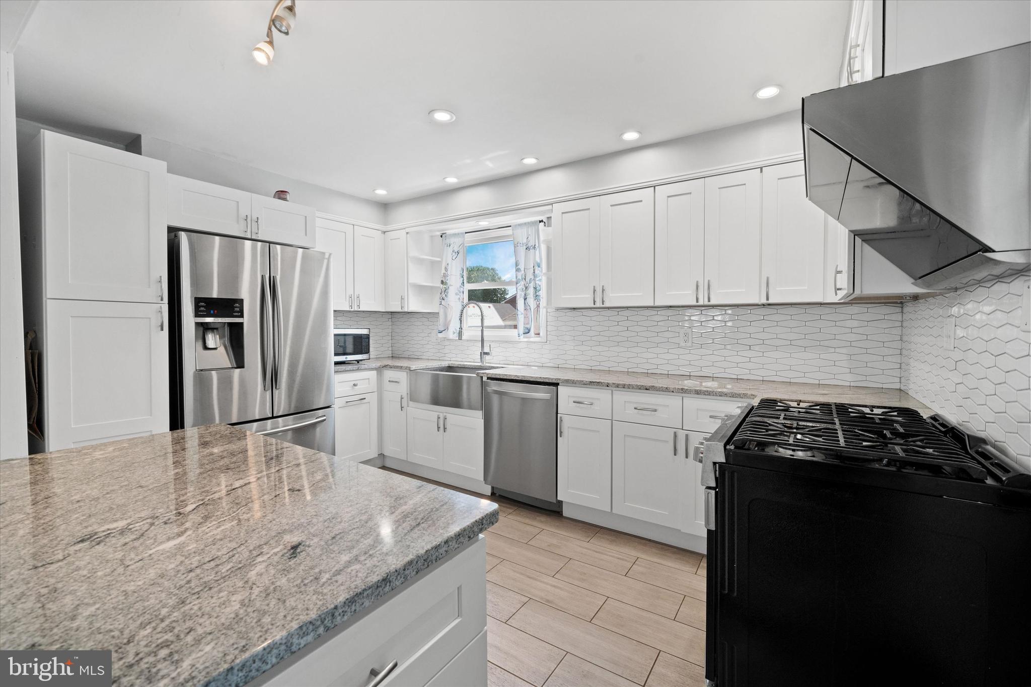 HAVERTOWN - Residential