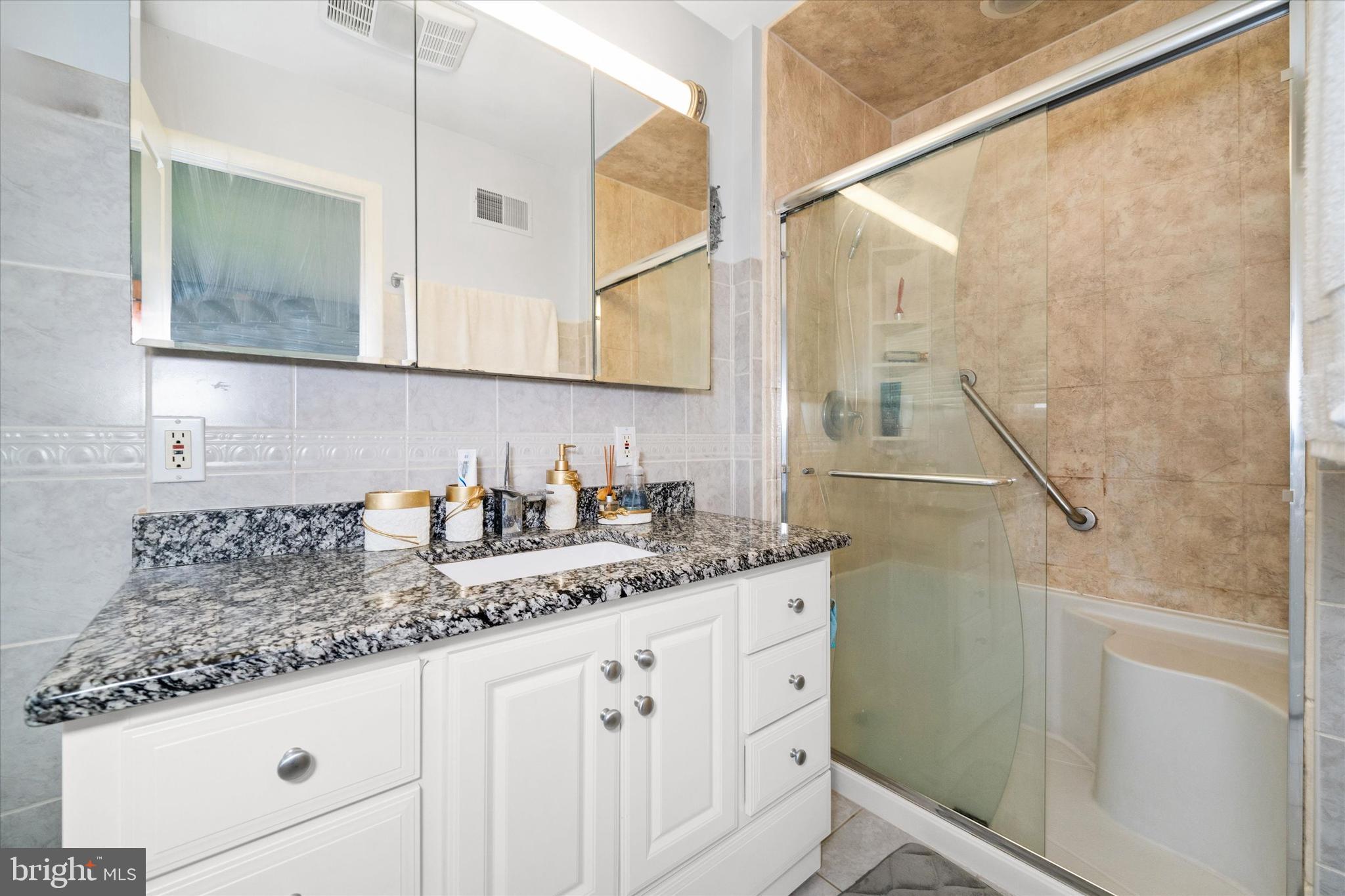 HAVERTOWN - Residential