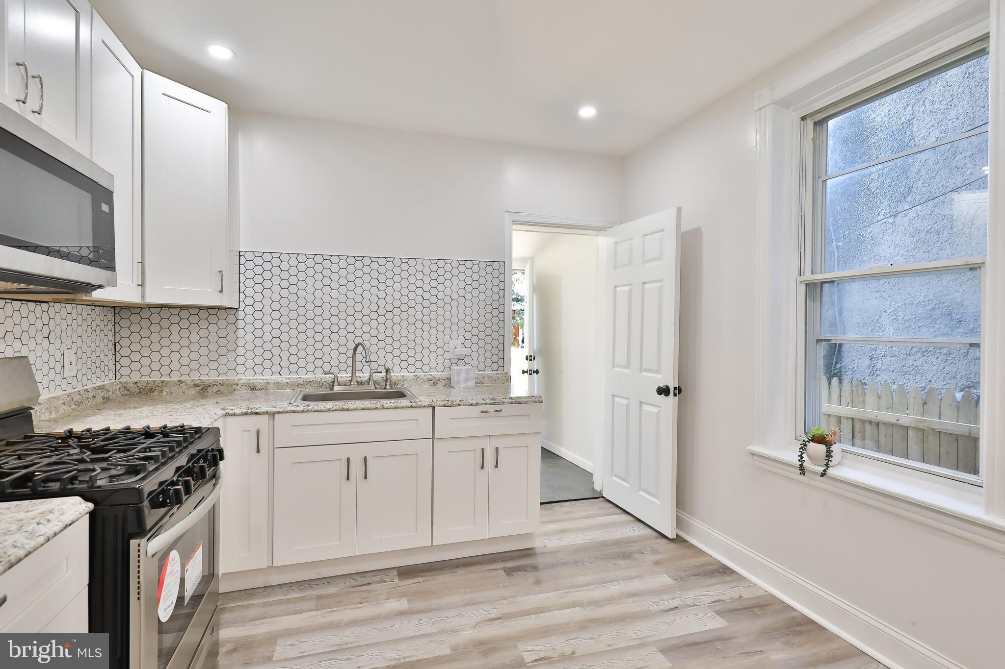 WEST OAK LANE - Residential