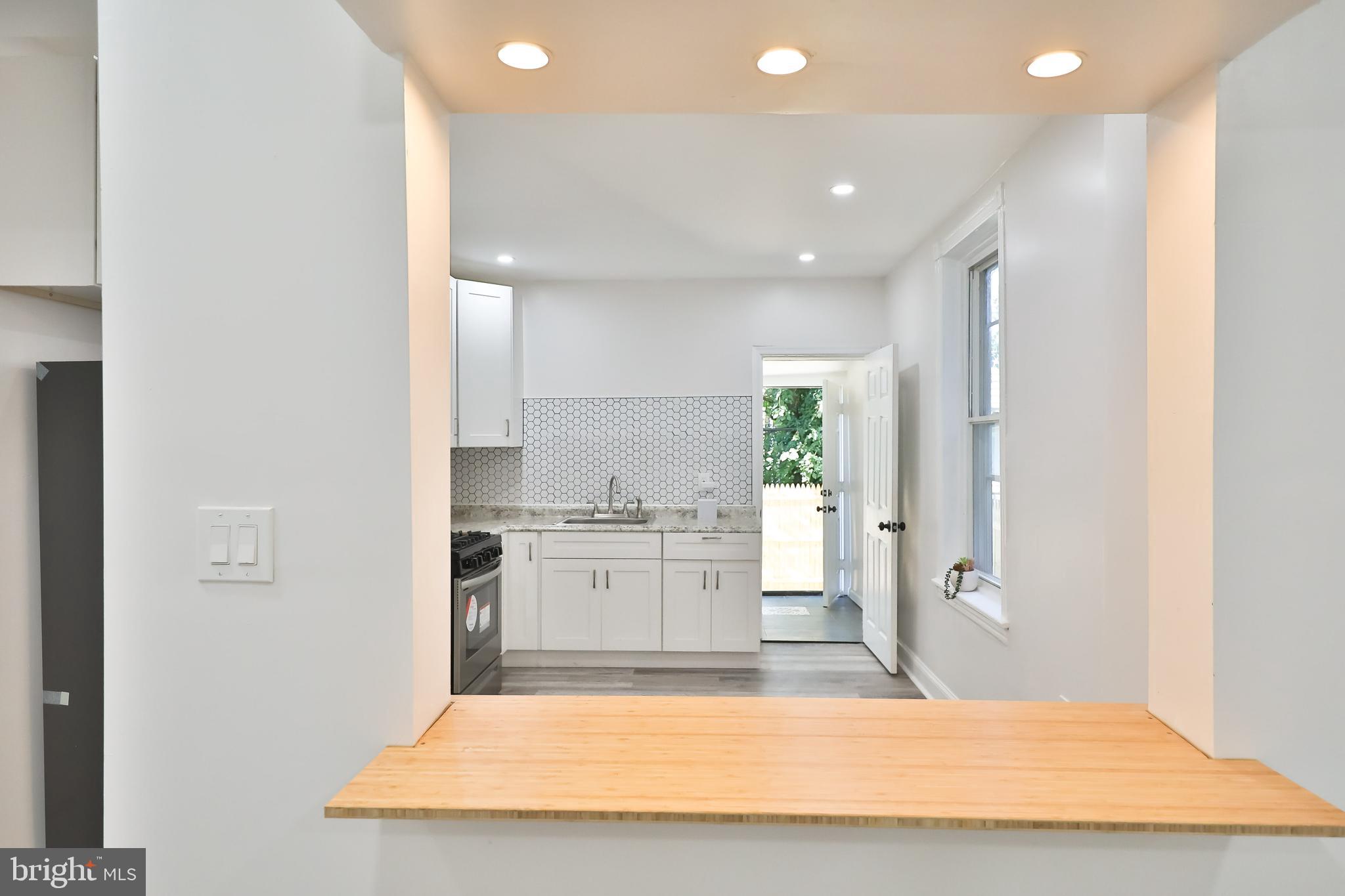 WEST OAK LANE - Residential