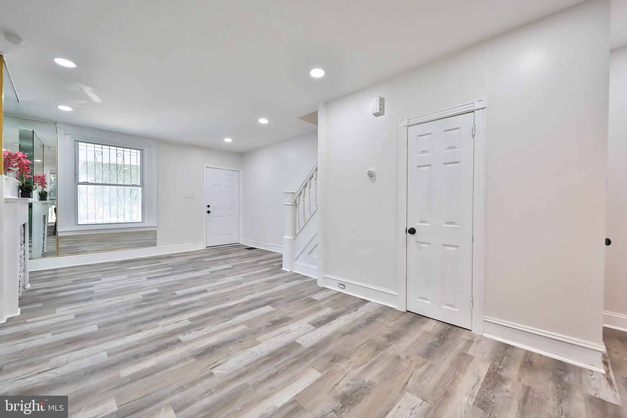WEST OAK LANE - Residential