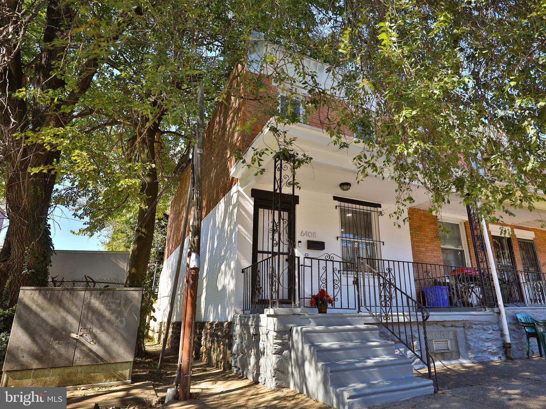 WEST OAK LANE - Residential