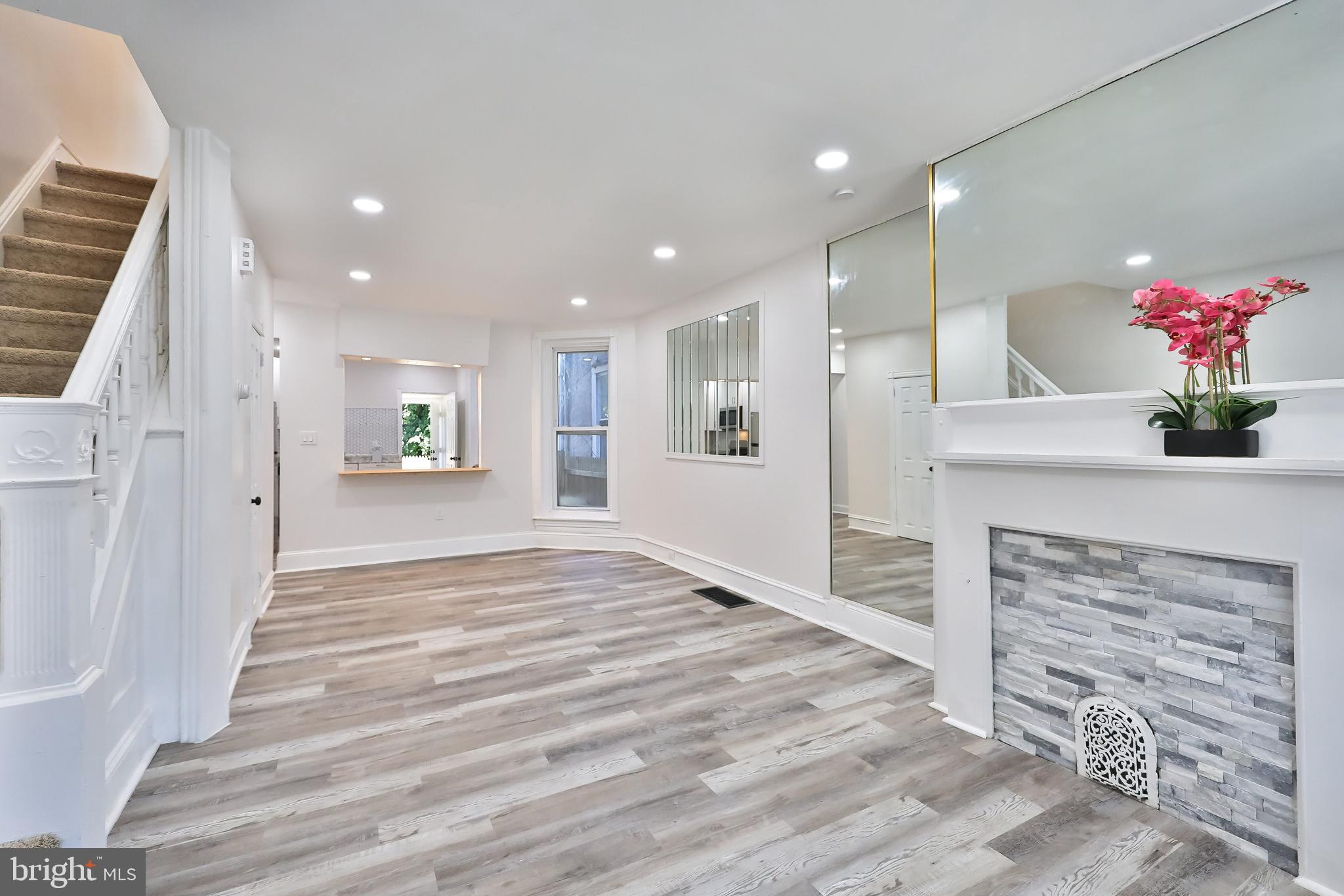 WEST OAK LANE - Residential